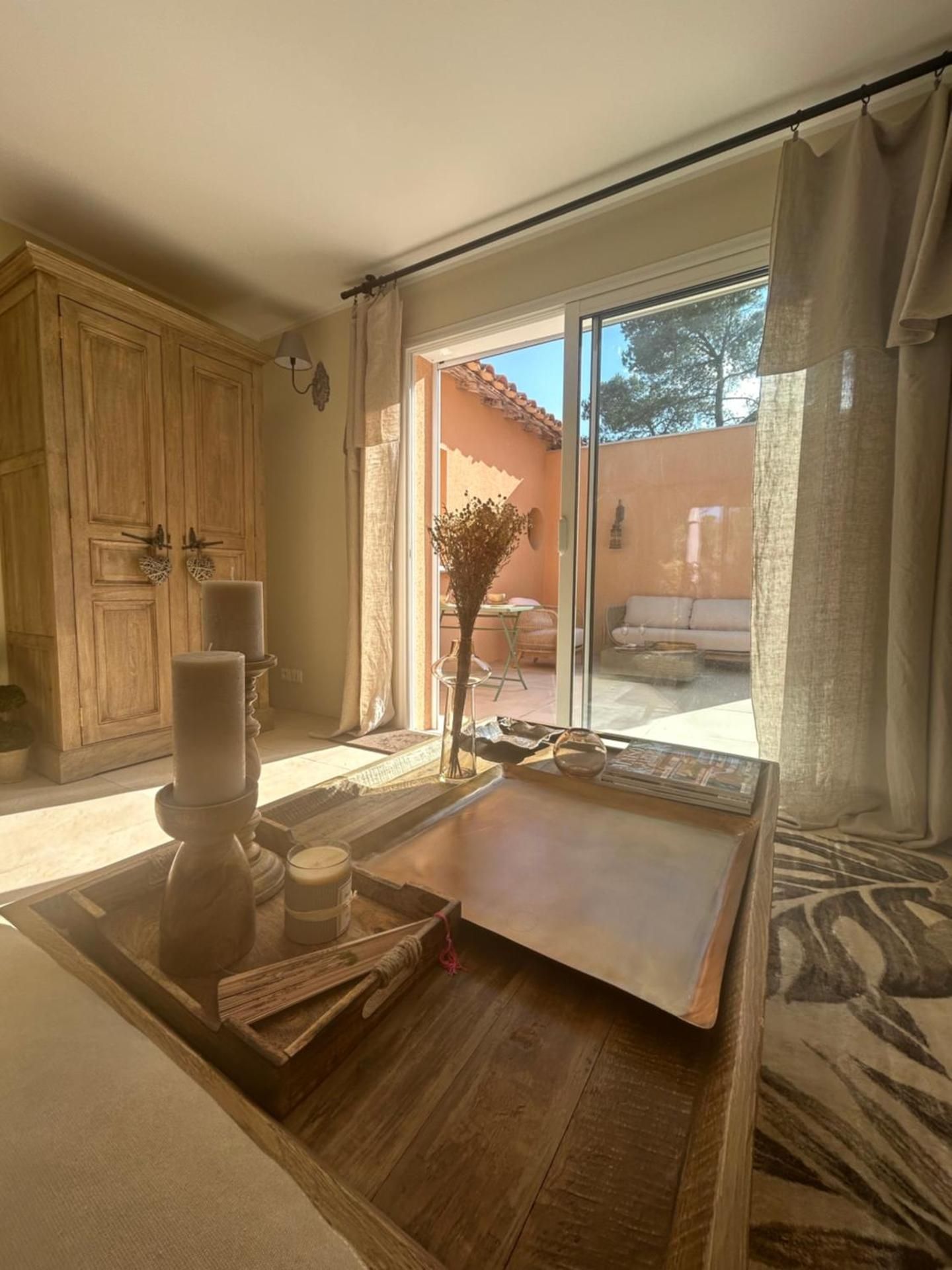 Apartment with Garden View