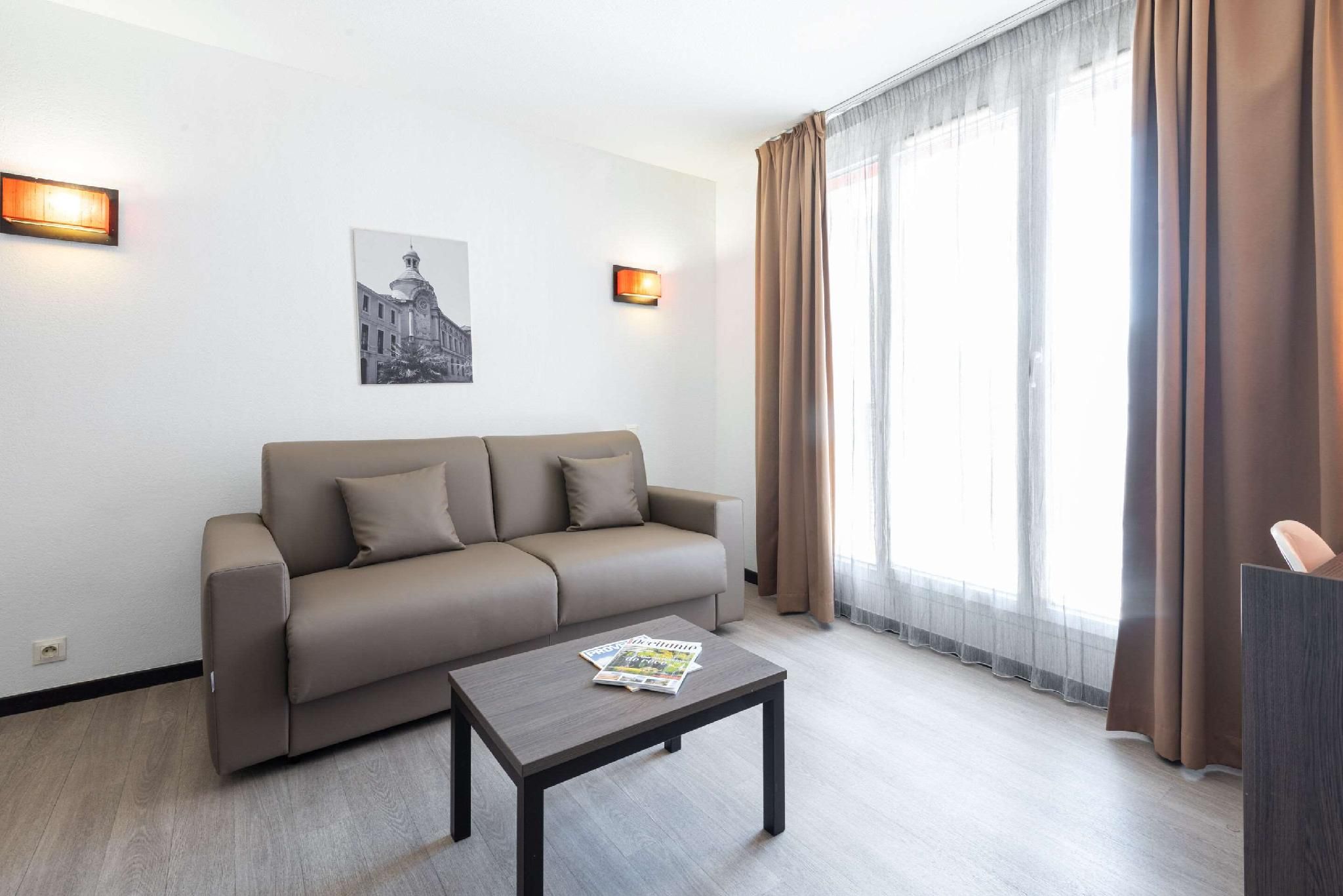 Comfort Aparthotel Nimes Centre 2 Single Beds, Nonsmoking, Upgrade