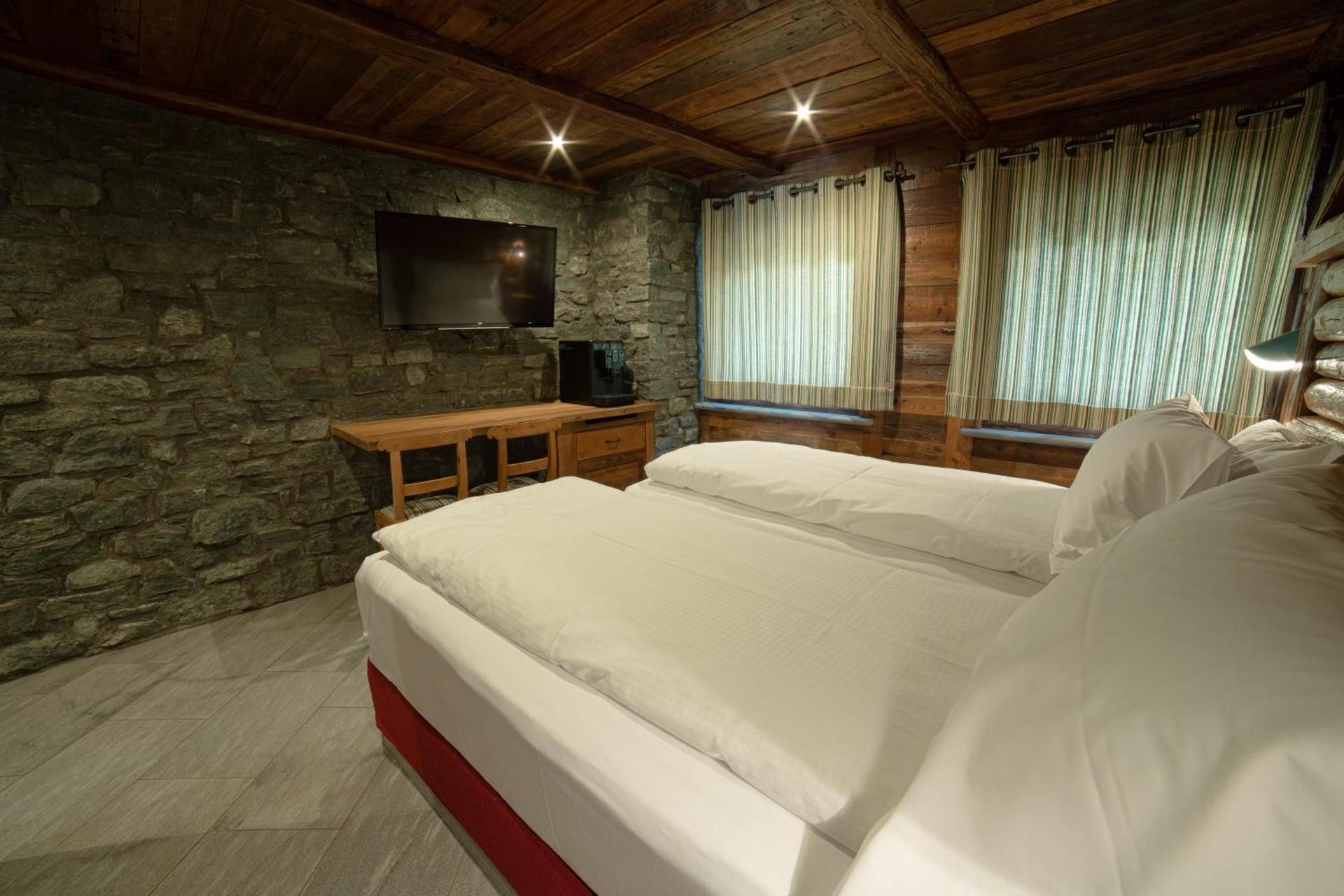 Deluxe Junior Suite