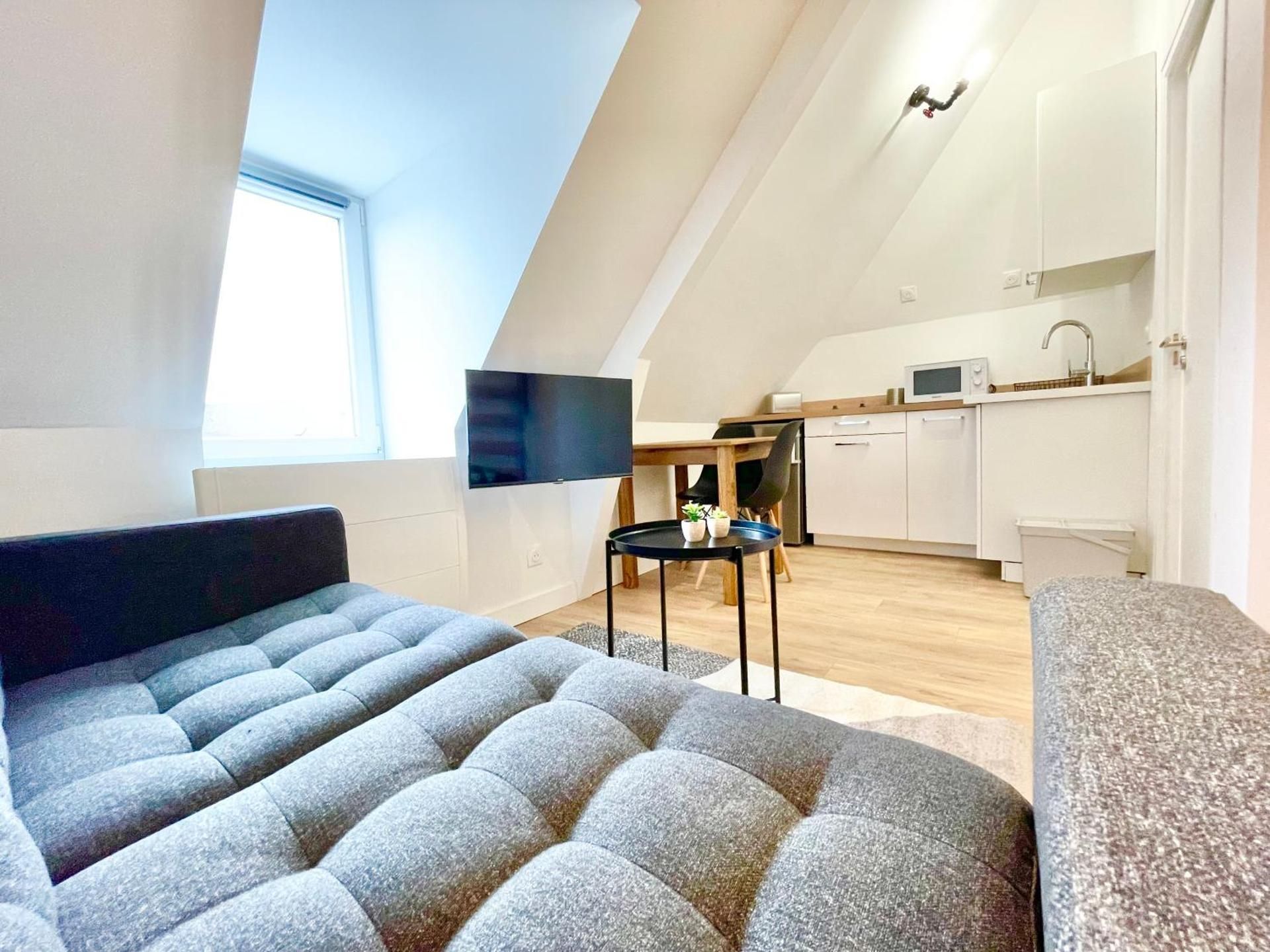Studio - Split Level