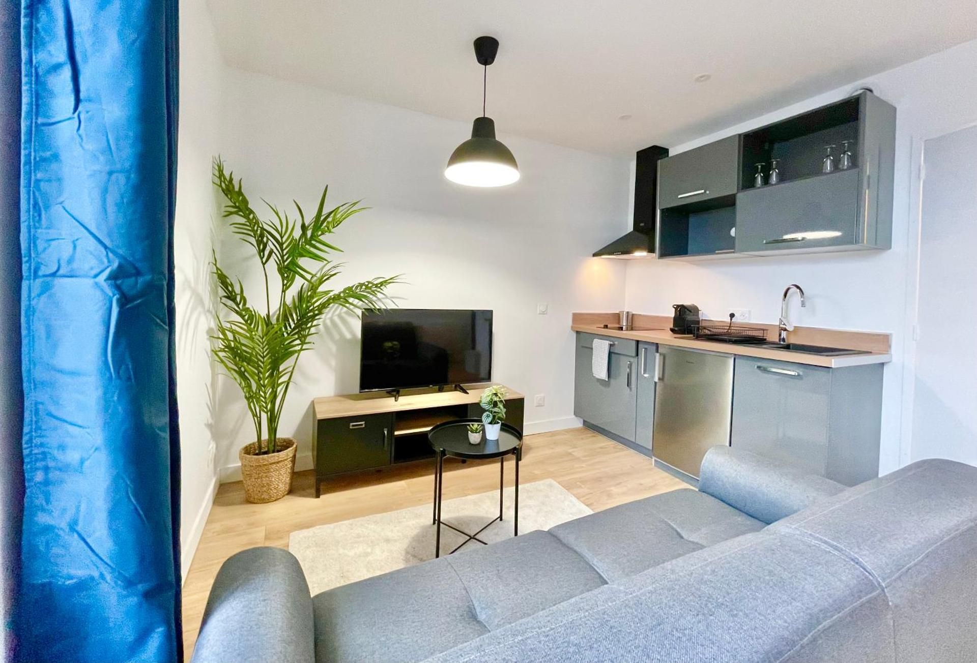 One-Bedroom Apartment