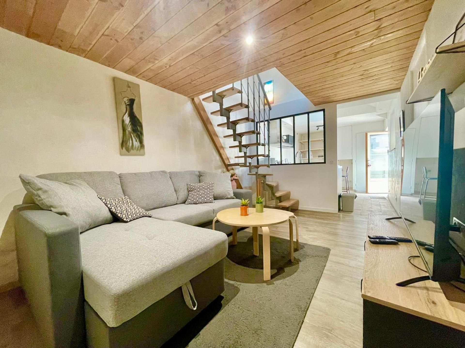 Apartment - Split Level