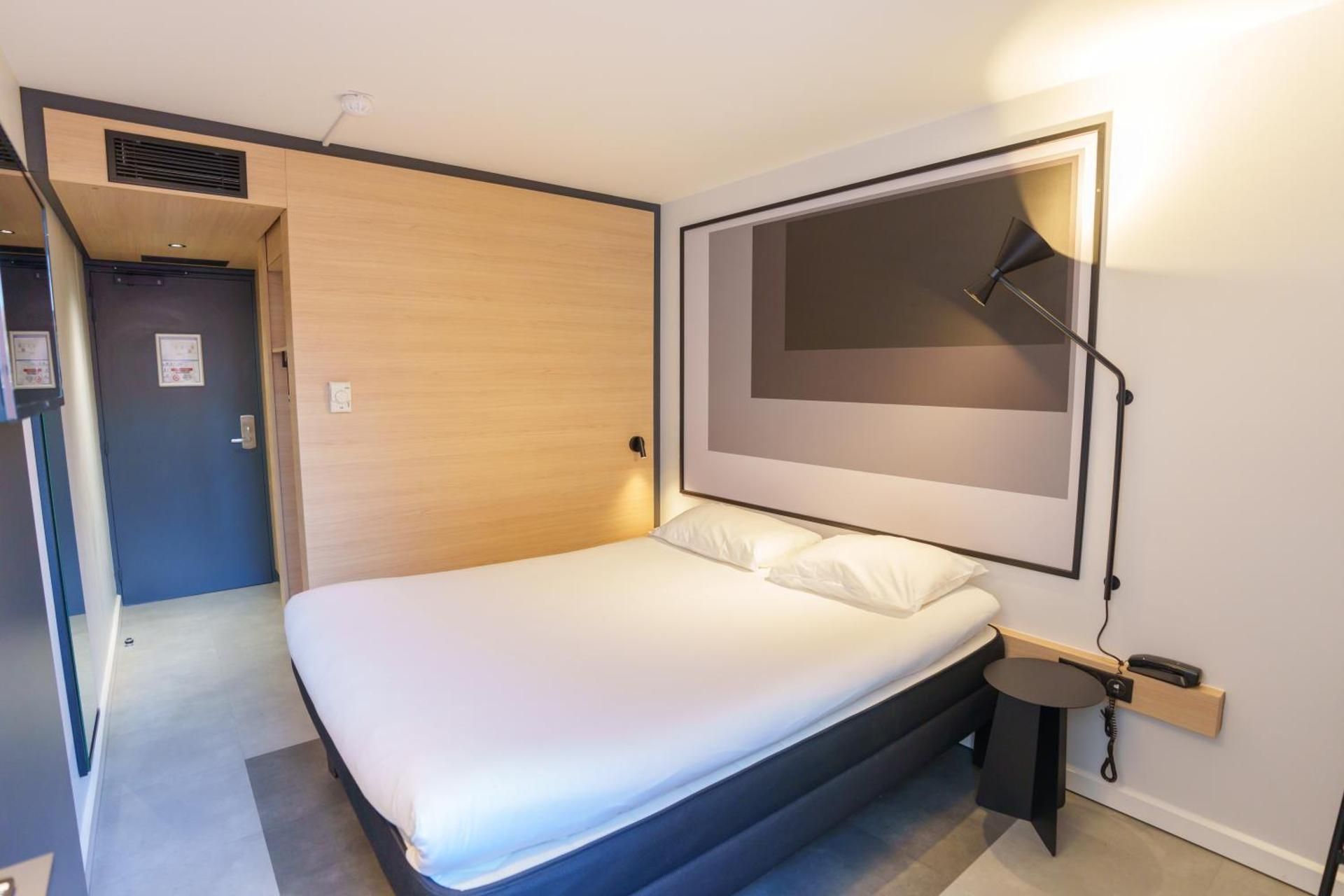 ibis Laon Standard Room with 1 double bed 2