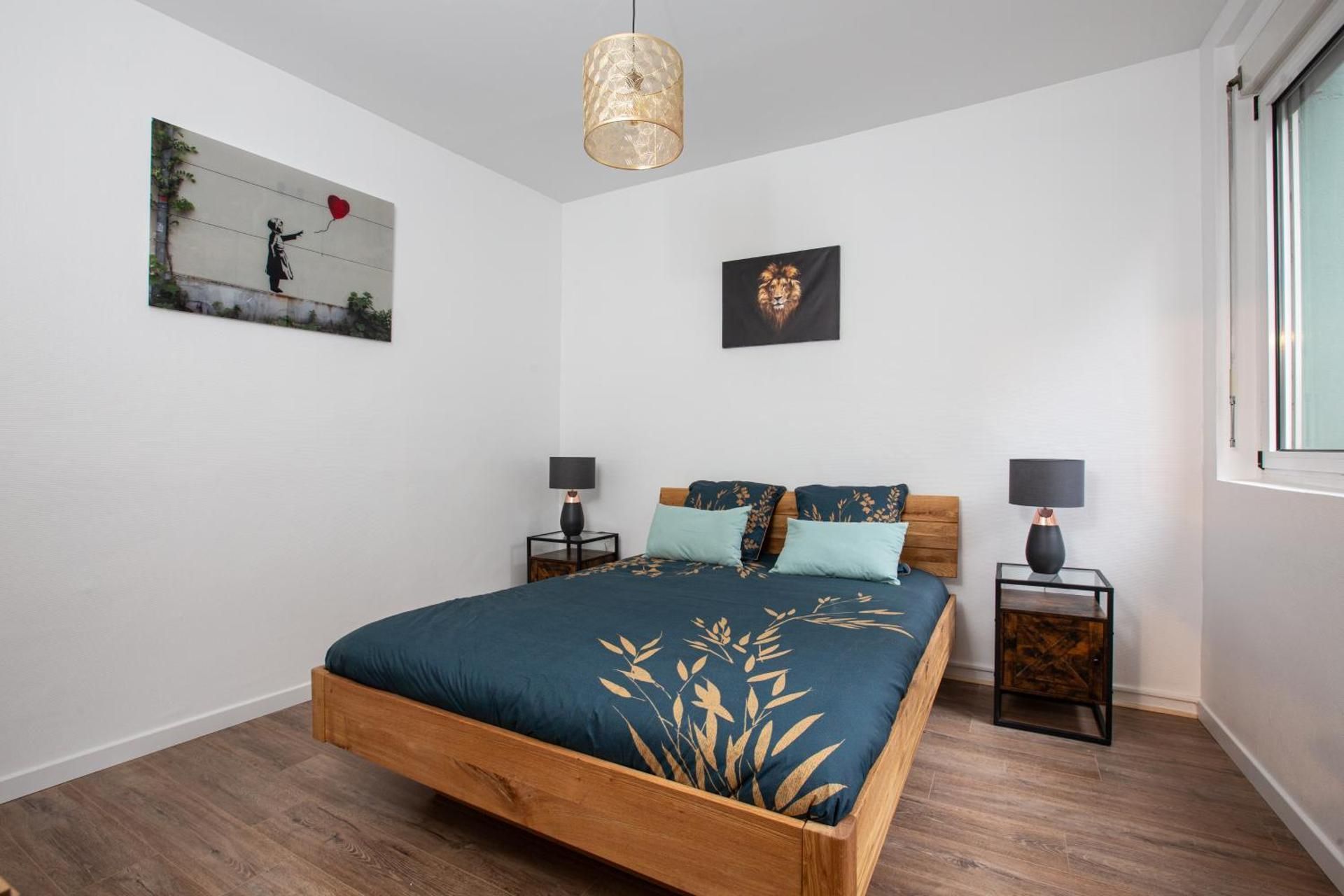 Deluxe Apartment