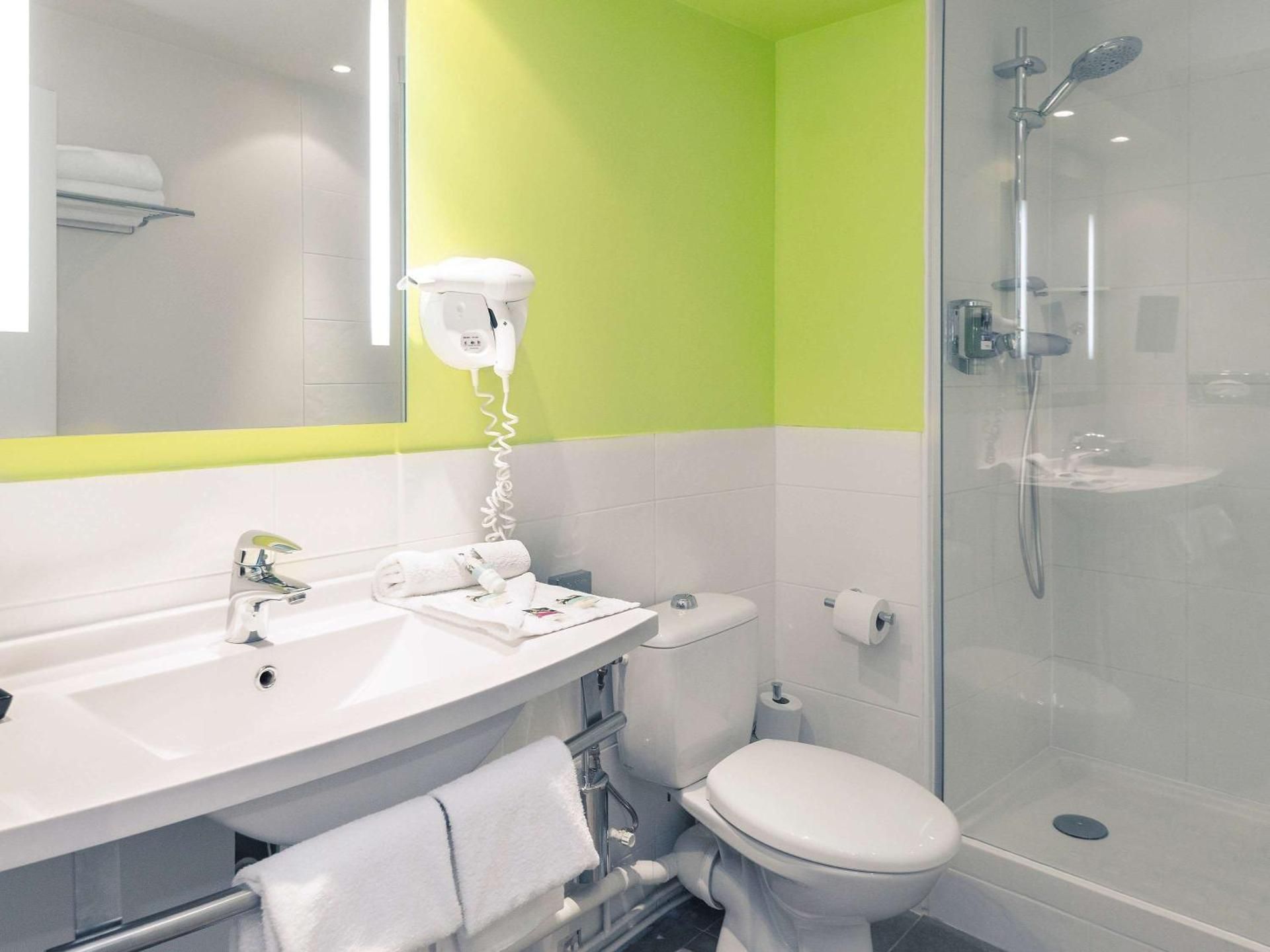 Hôtel Mercure Thionville Centre Porte du Luxembourg Standard Room with 2 Single Beds 3