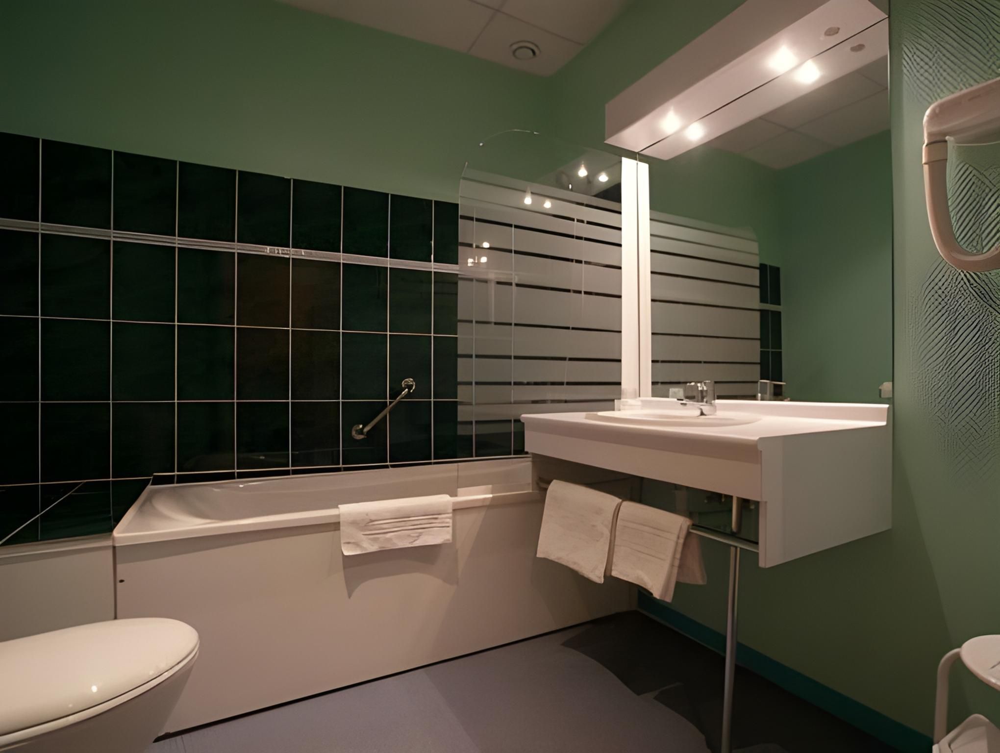 Hotel Des Oliviers Twin Room 4