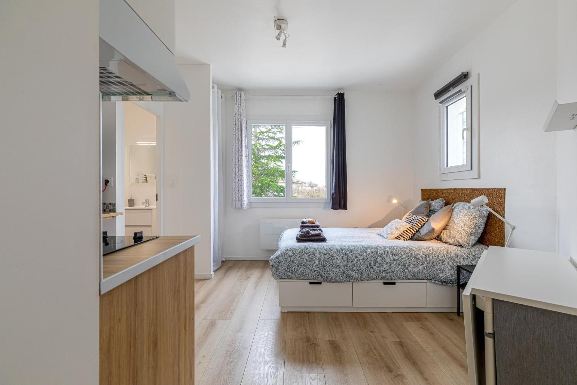 Studio with Balcony