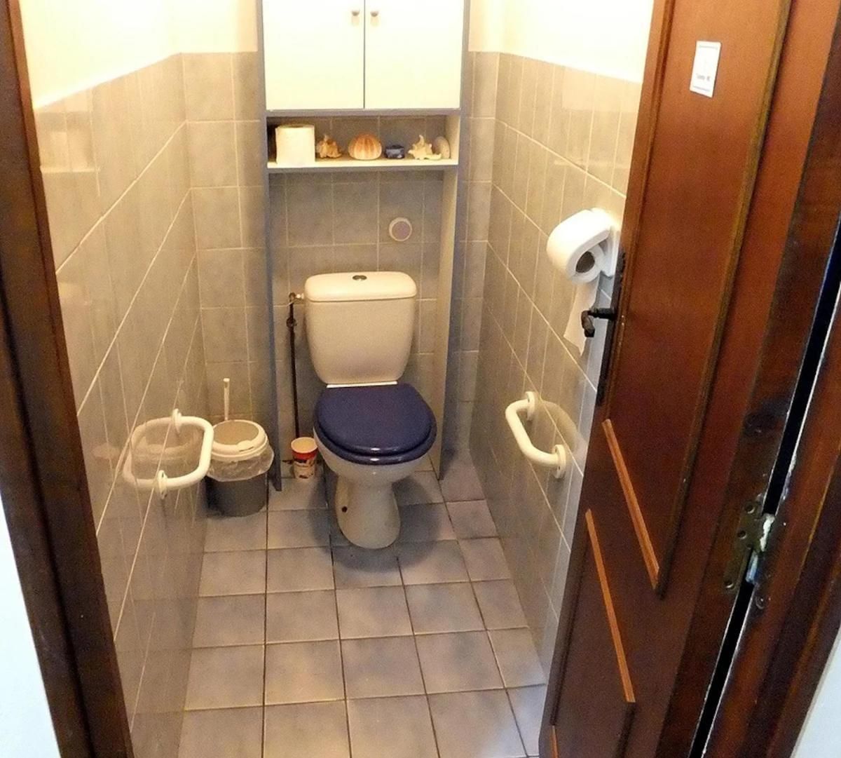 Single Room with Shared Shower and Toilet