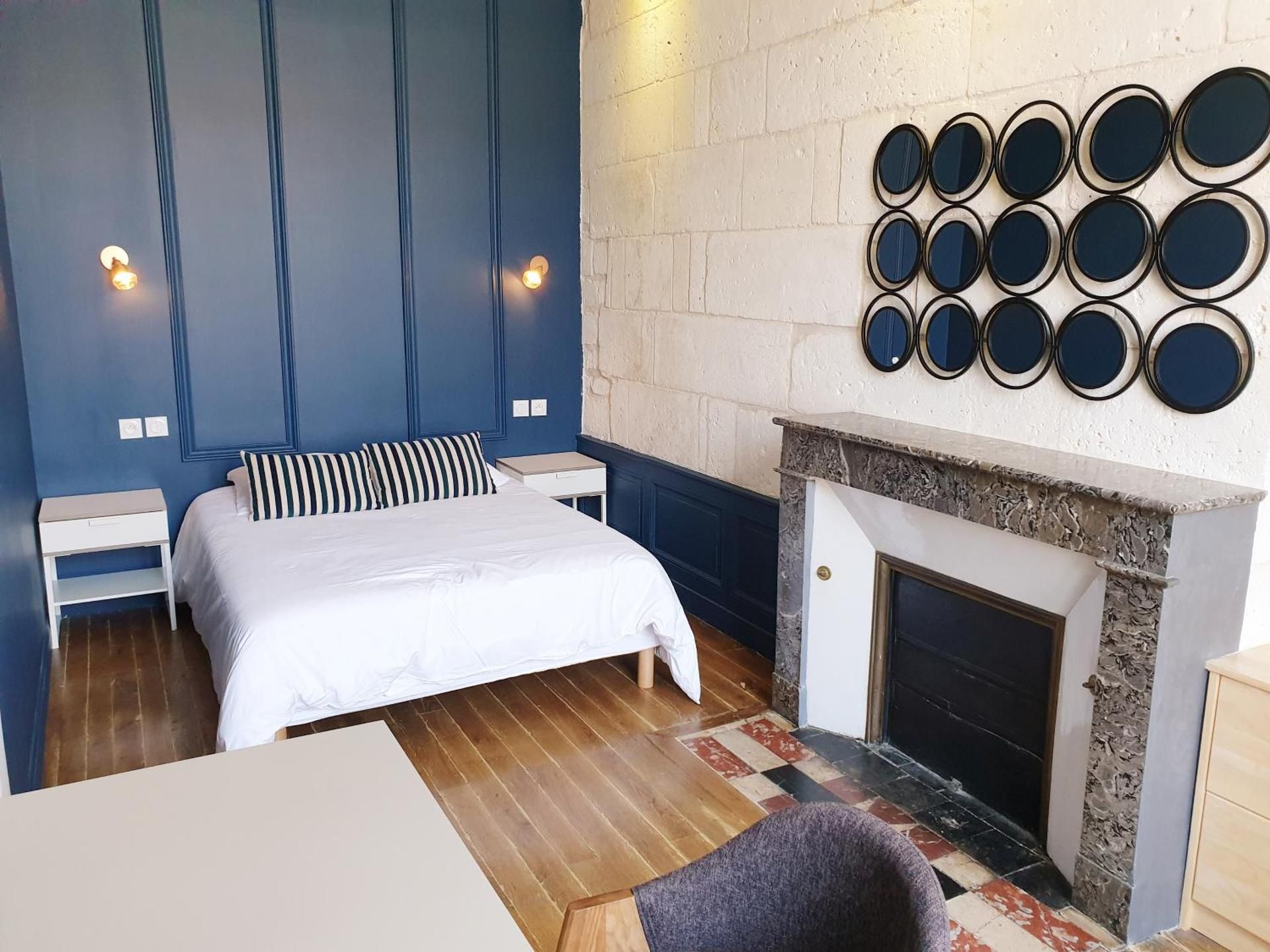 Apartment with Shower