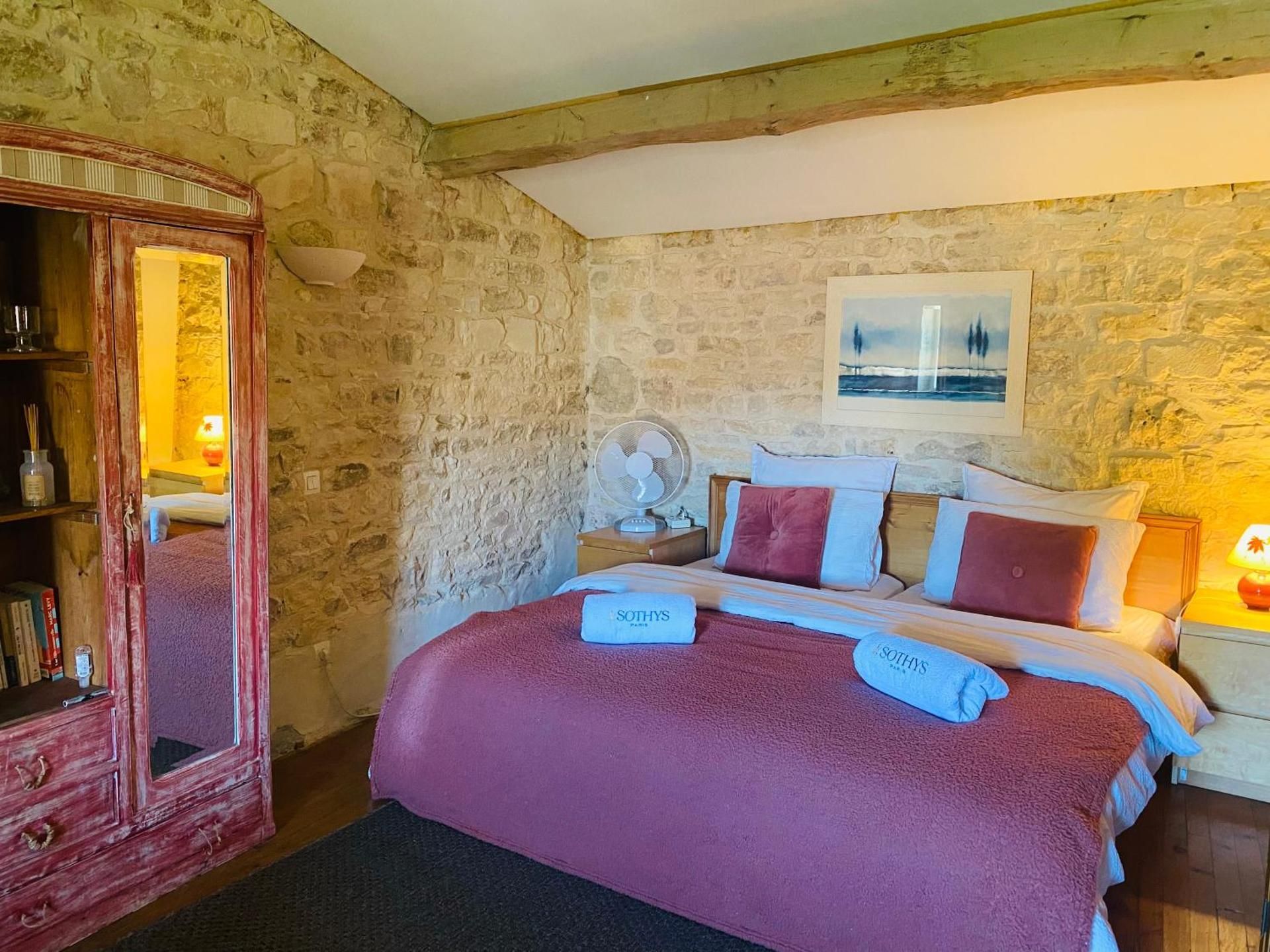Deluxe King Room