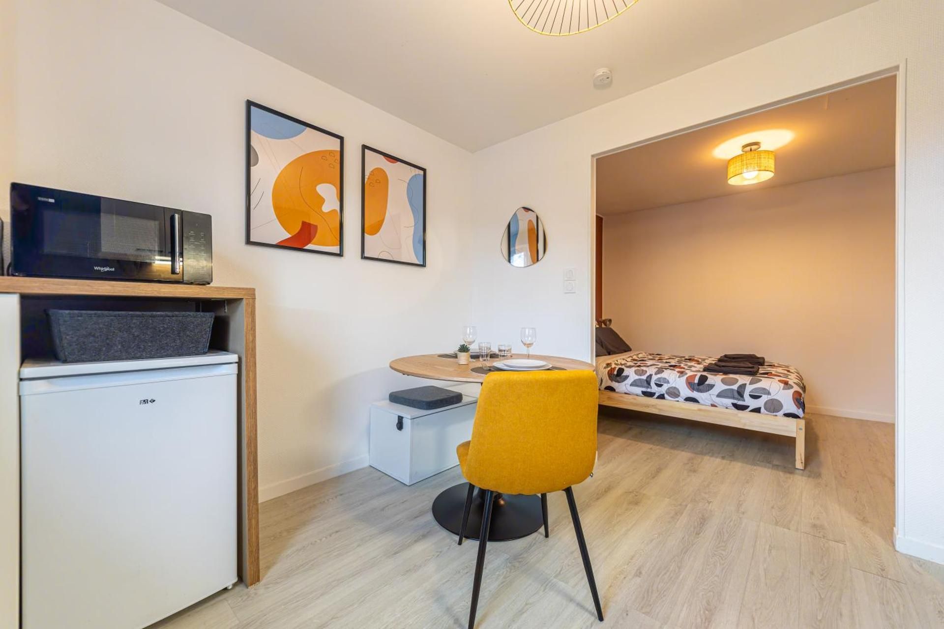 One-Bedroom Apartment