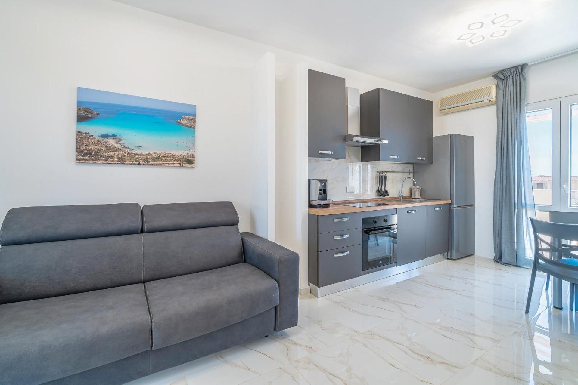 Studio Apartment with Sea View