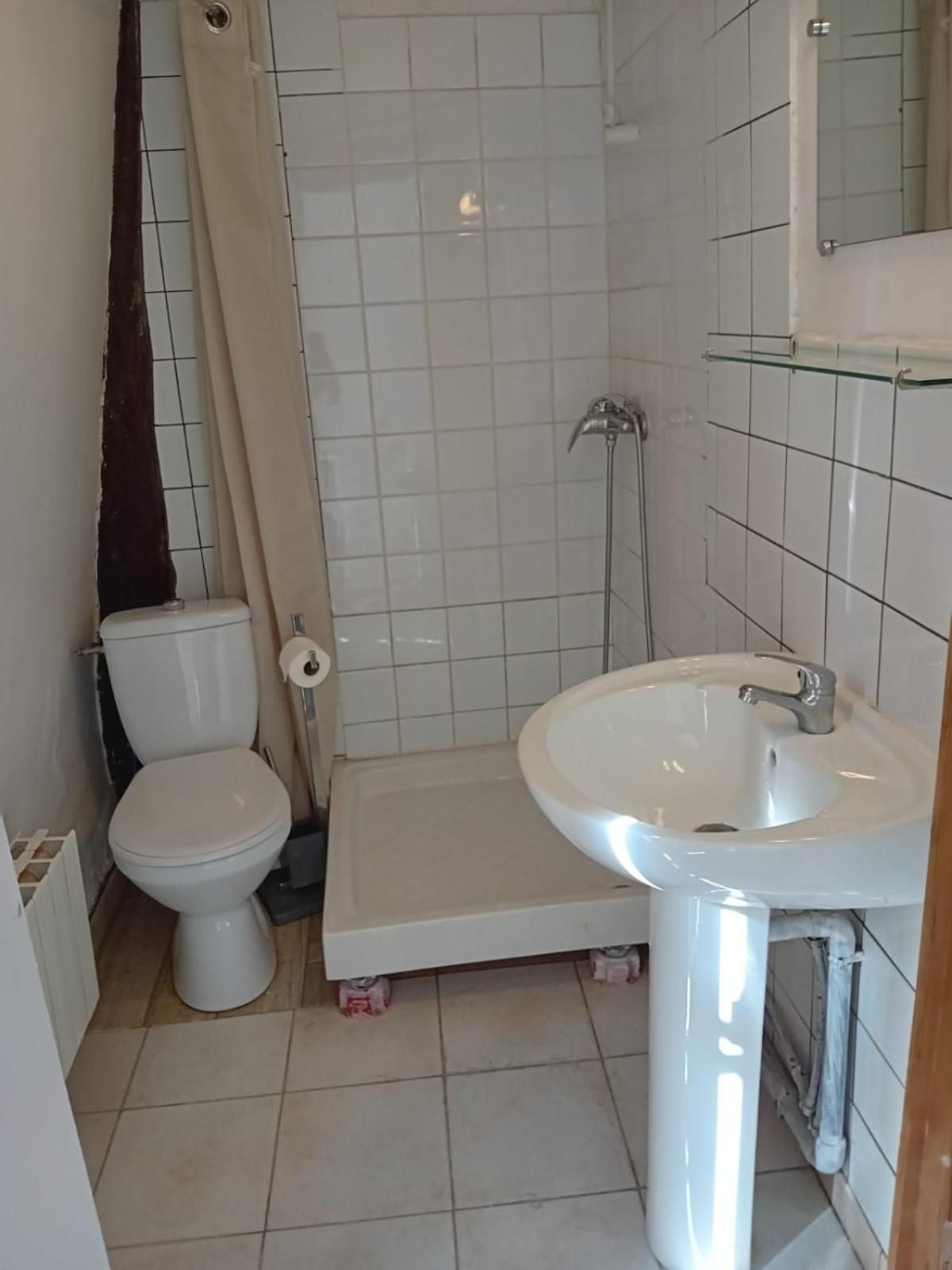 Single Room With Private Bathroom