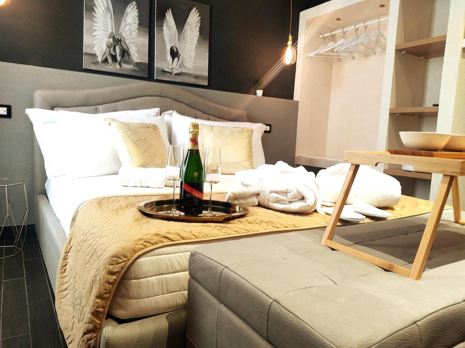King Room with Spa Bath