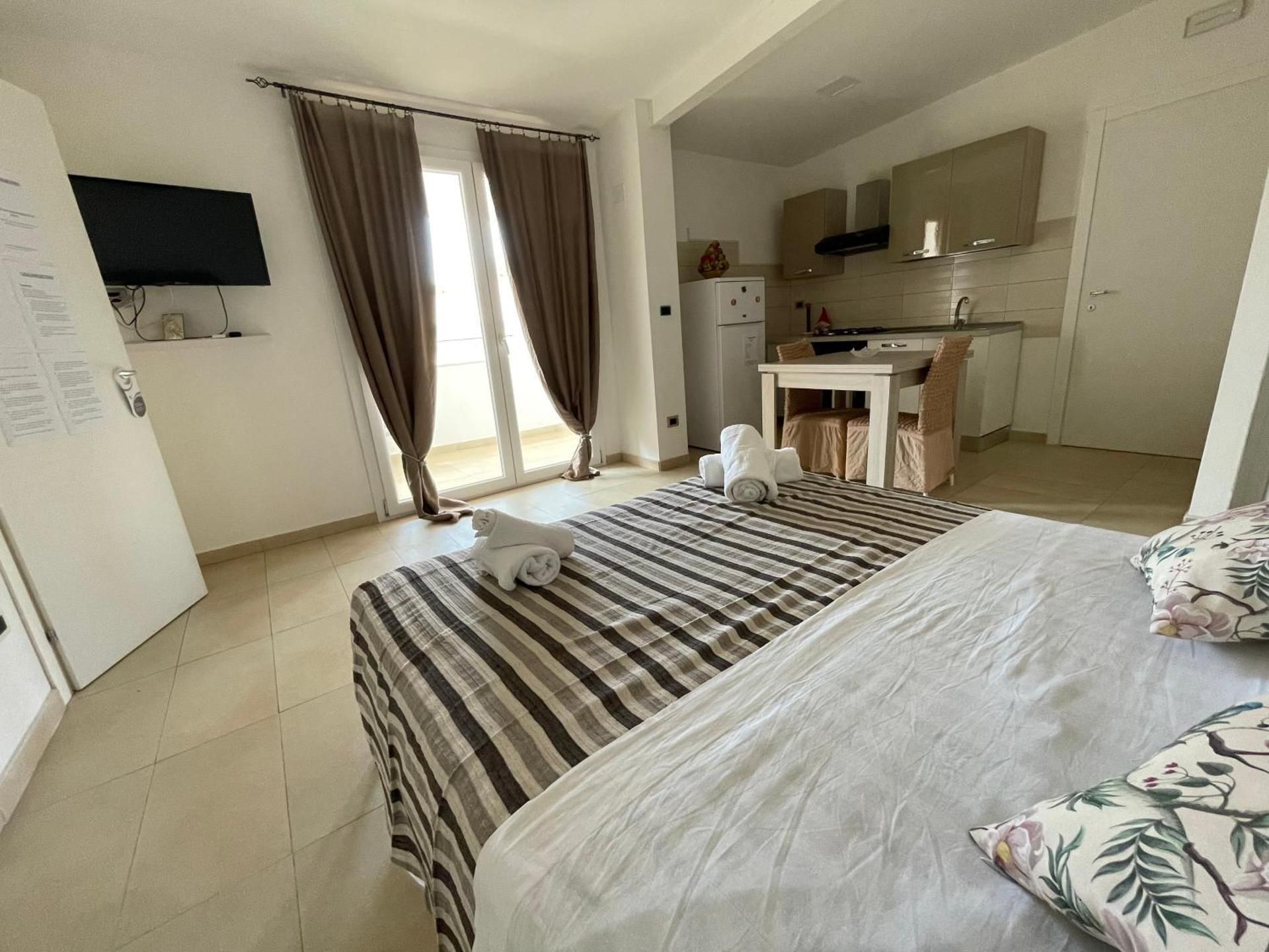 Double Room with Balcony (2 Adults + 1 Child)