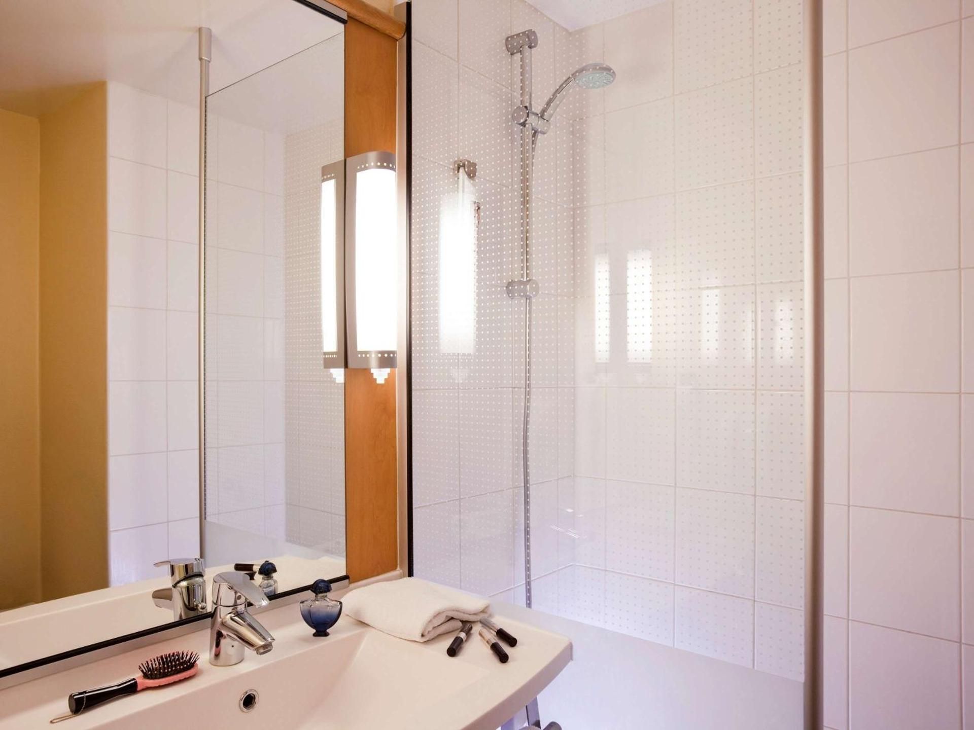 Standard Room with 1 Double Bed