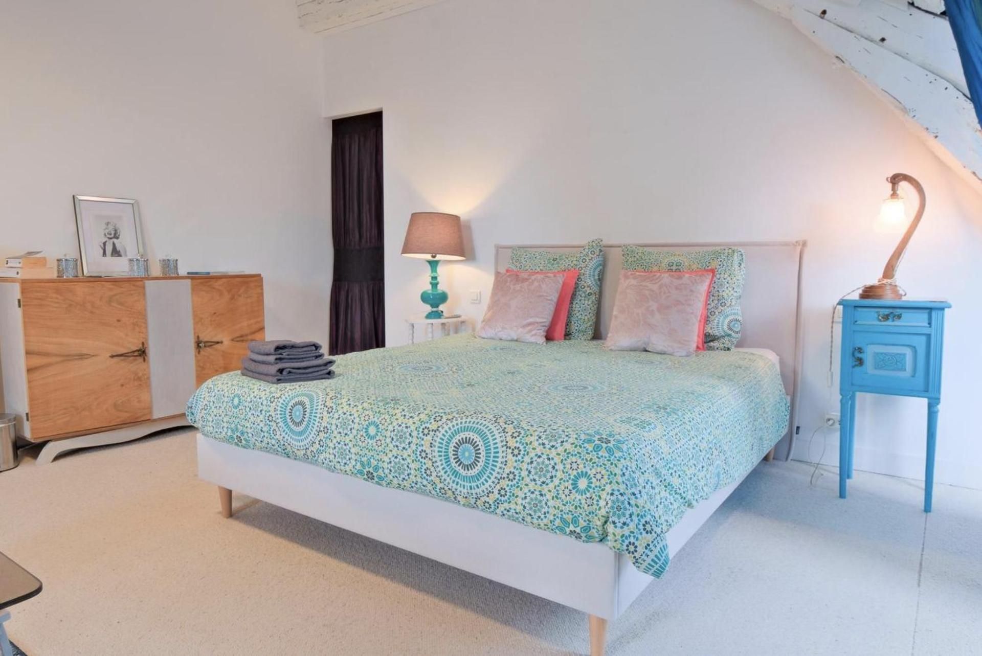 Double Room with Shared Bathroom