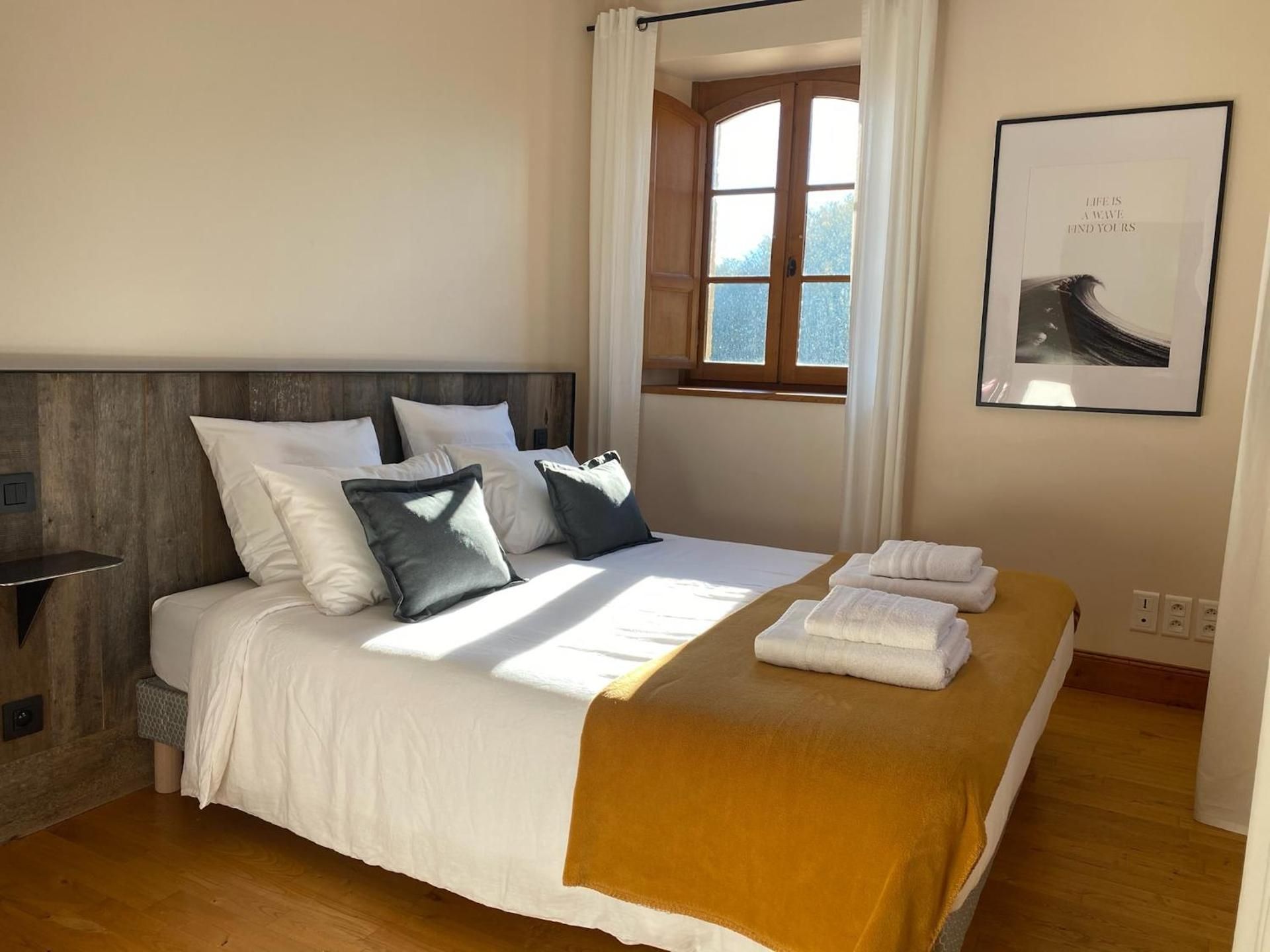 Queen Room with Garden View