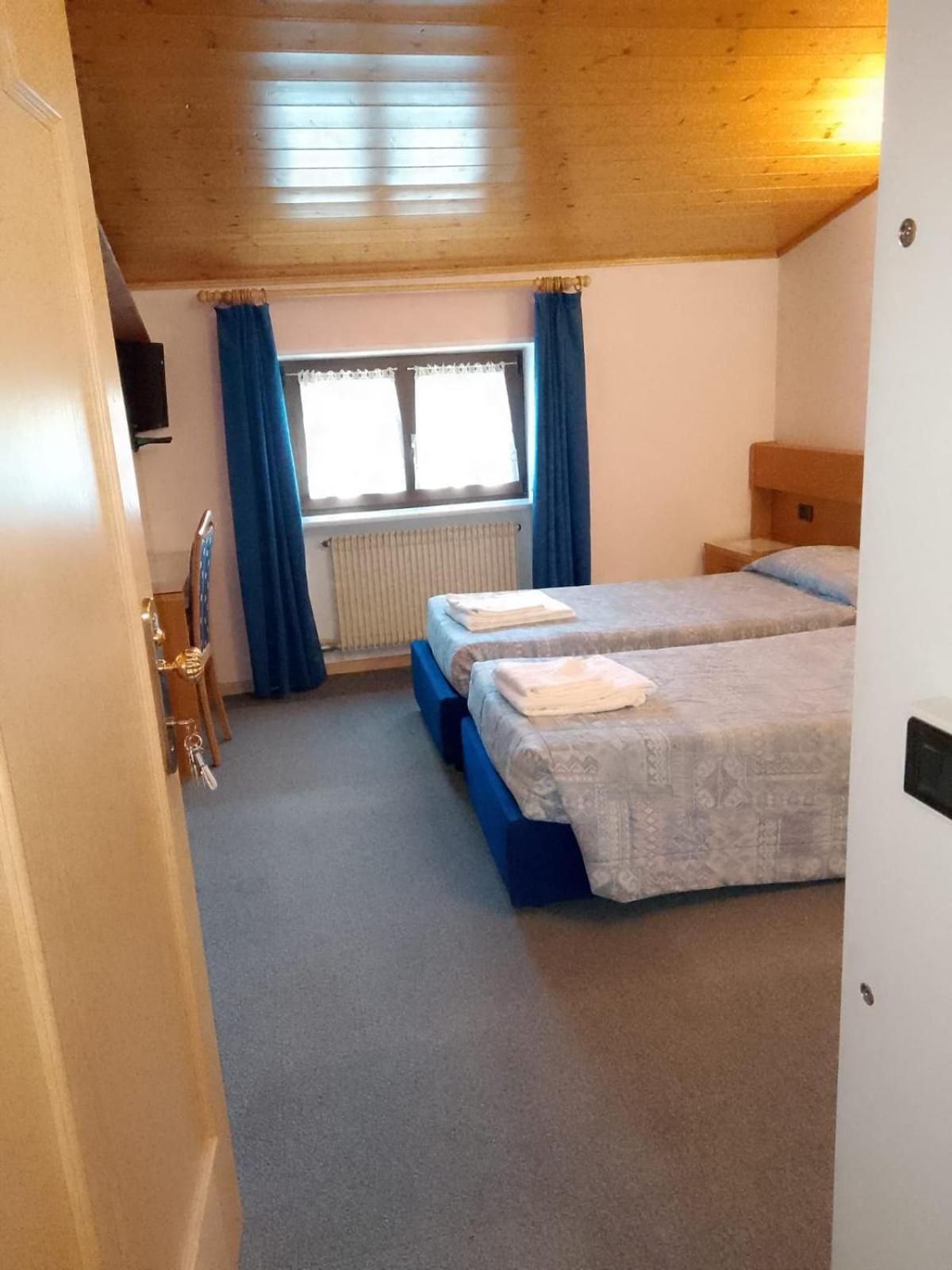 Double Room with Mountain View