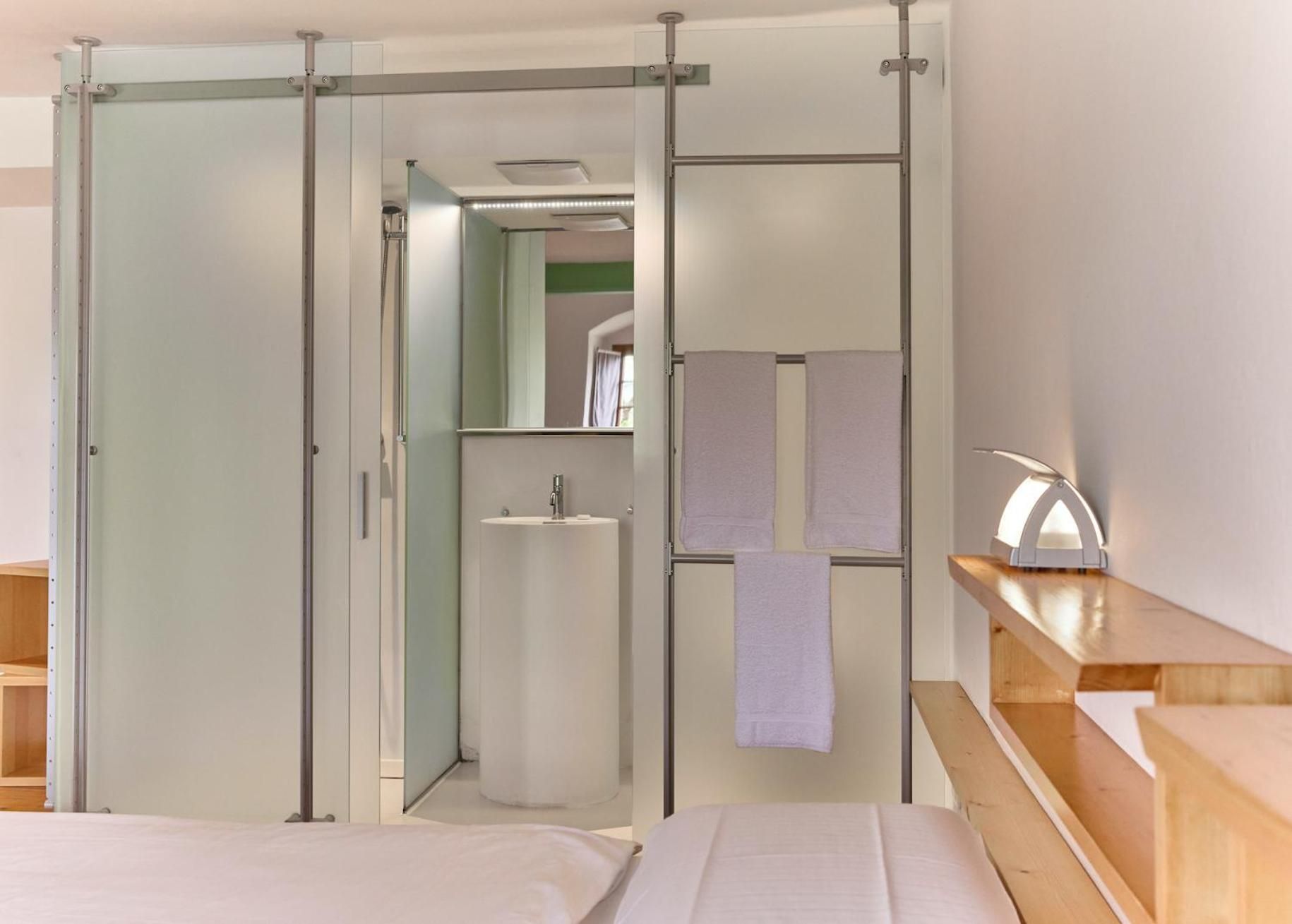 Twin Room with Private Bathroom