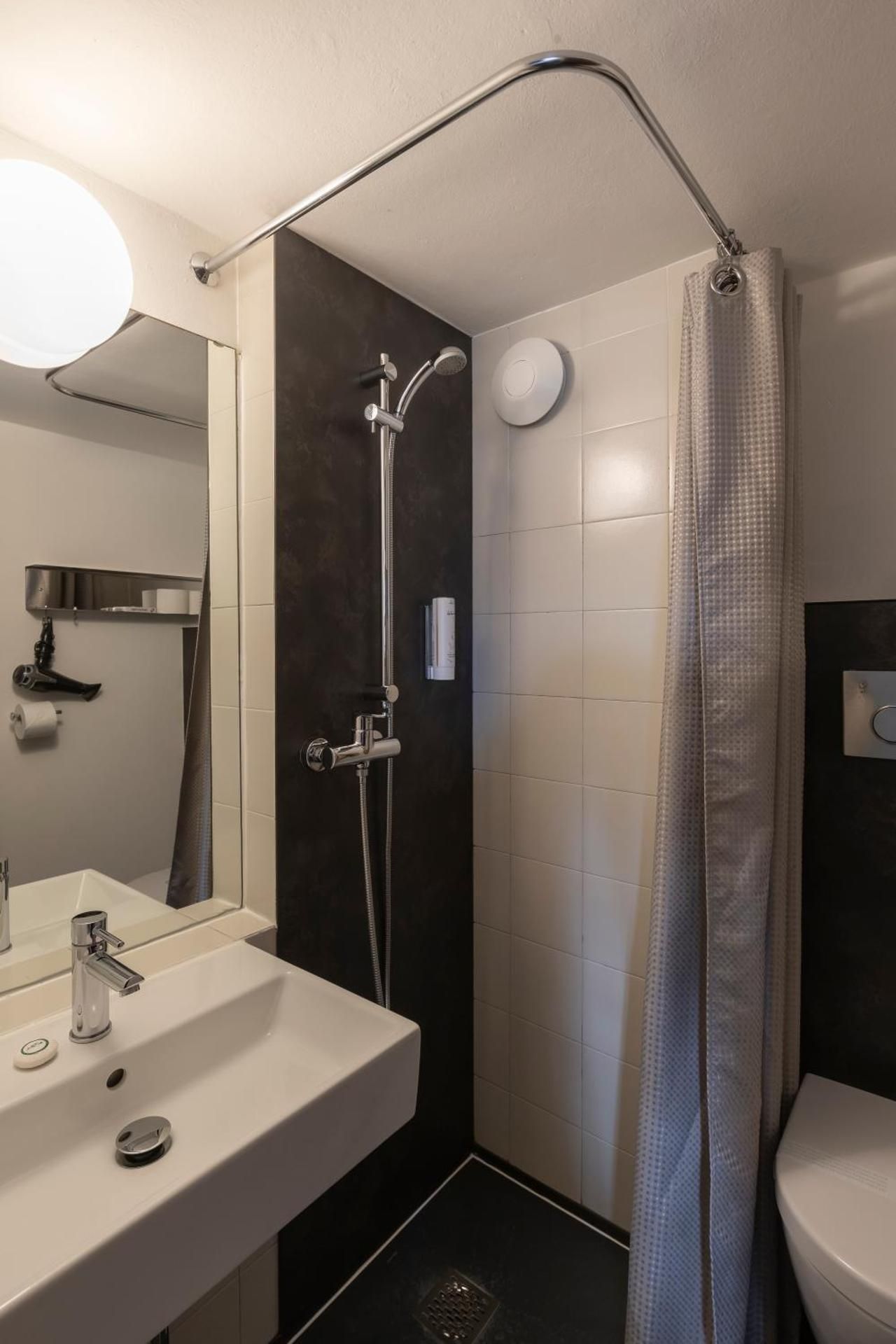 Triple Room with City View
