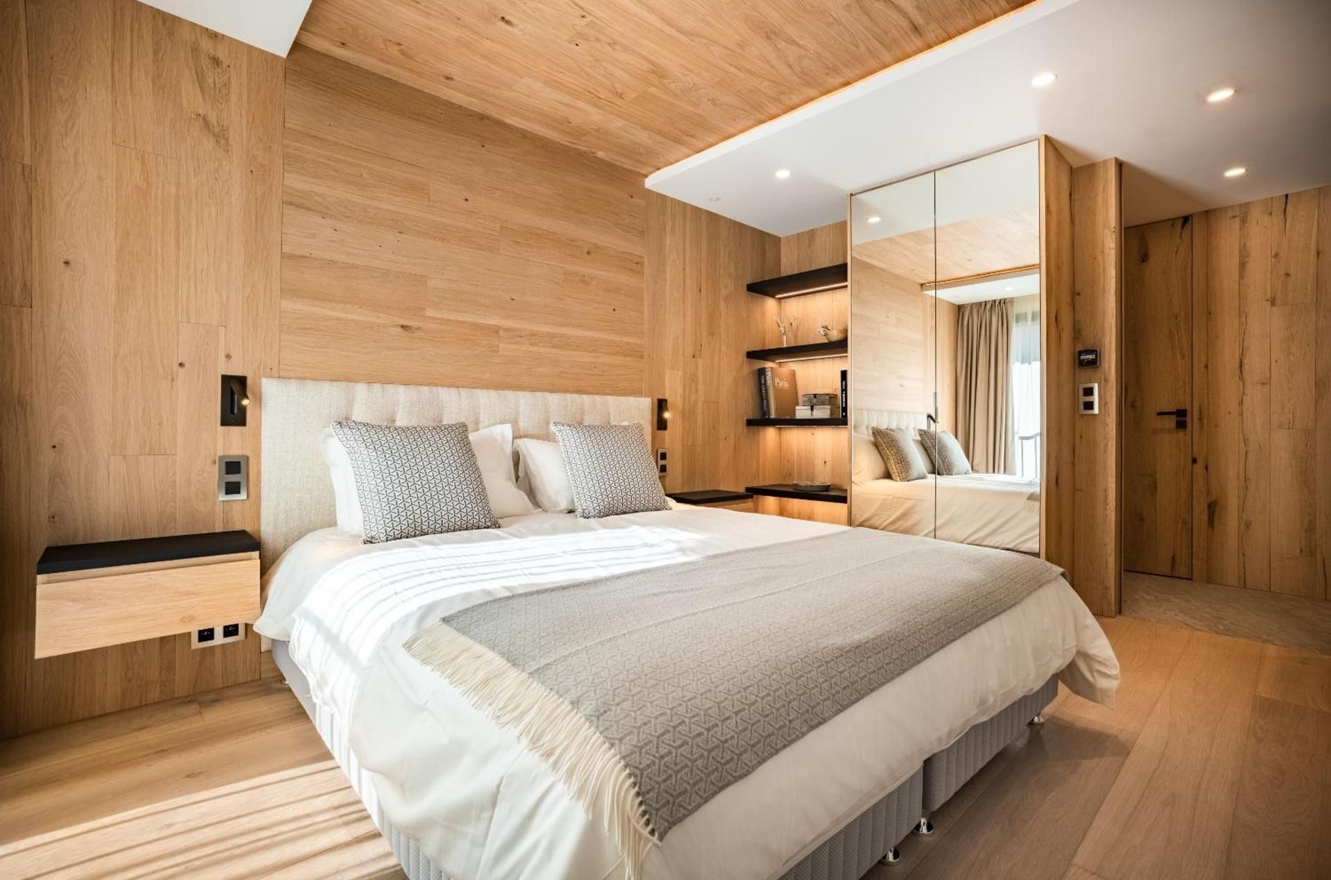 Superior Apartment