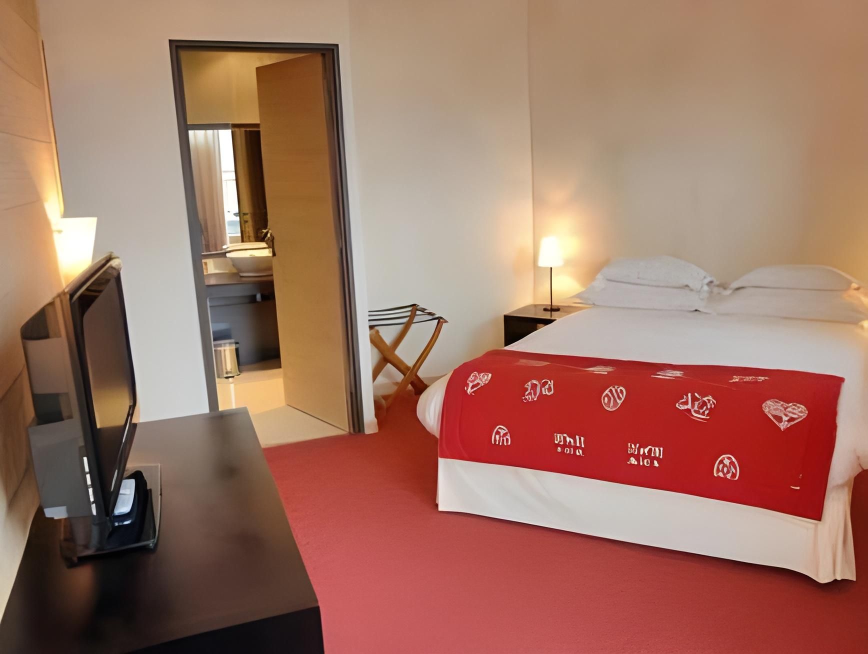 Suite with Balcony with High Tea (dec-april) 