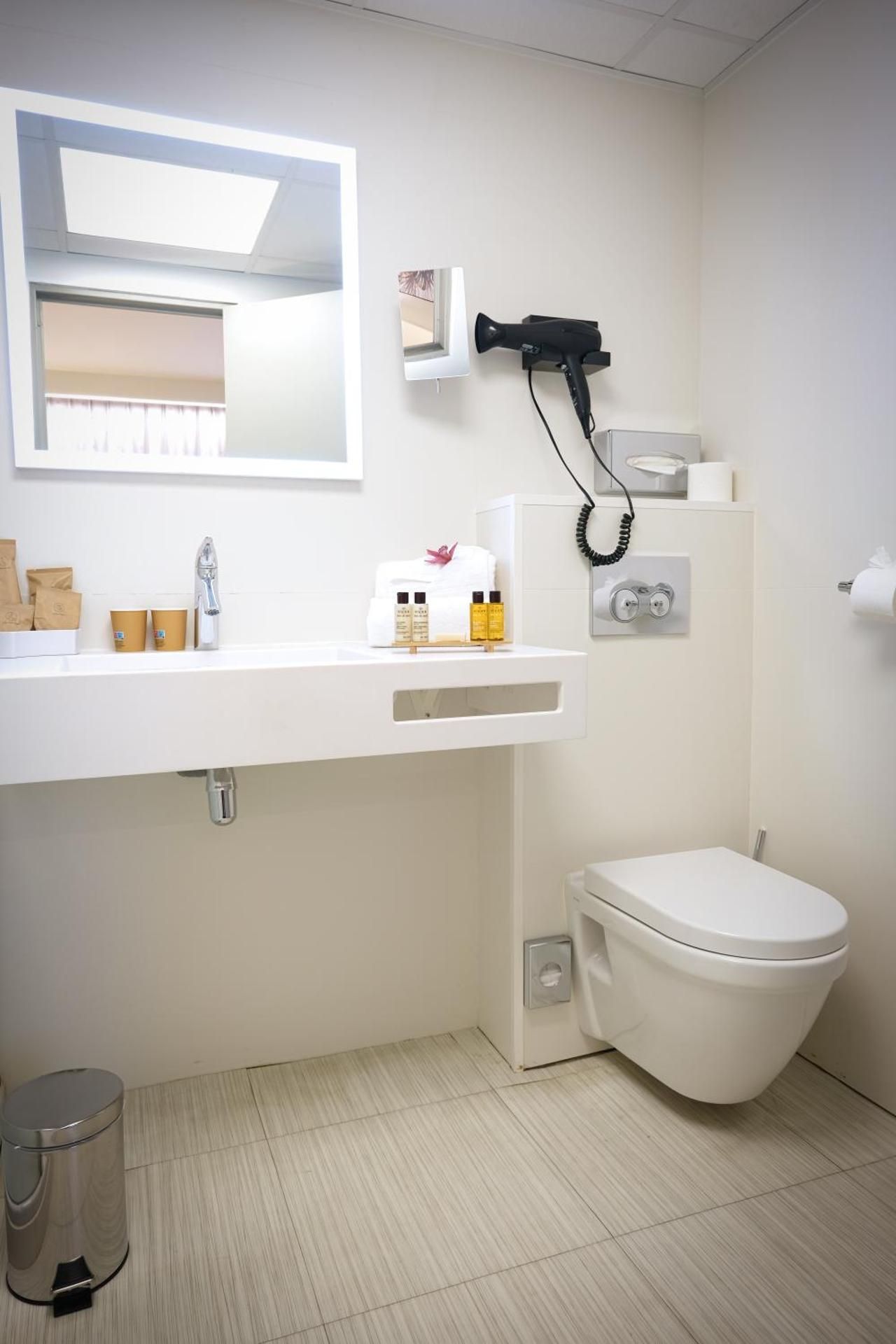 Standard Room with 1 double bed