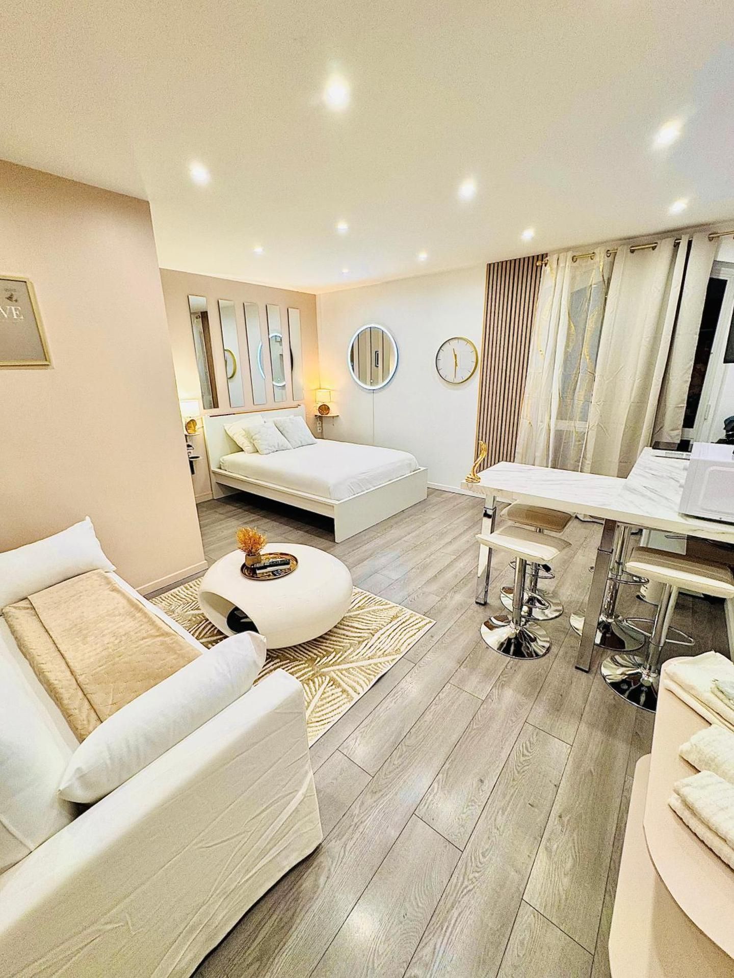 Suite with Balcony