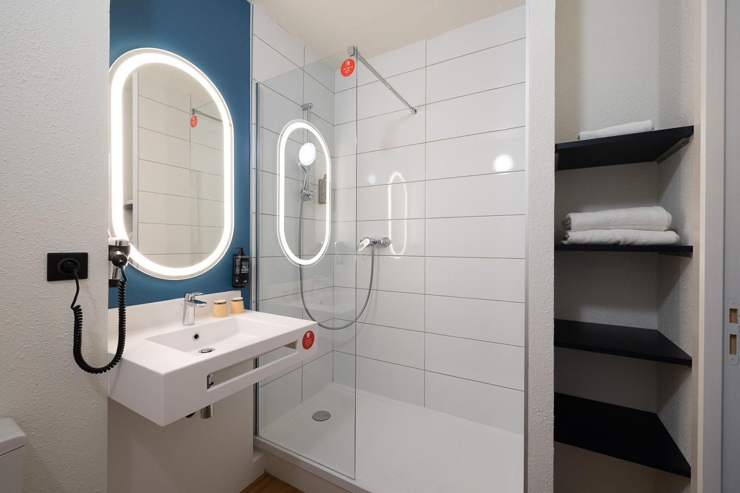 Standard Room with 1 double bed