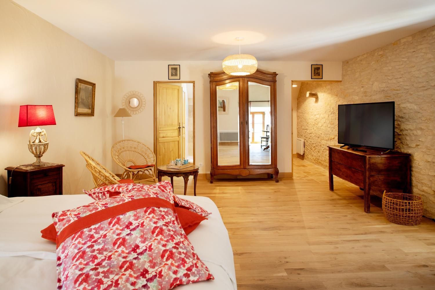 Standard Double Suite