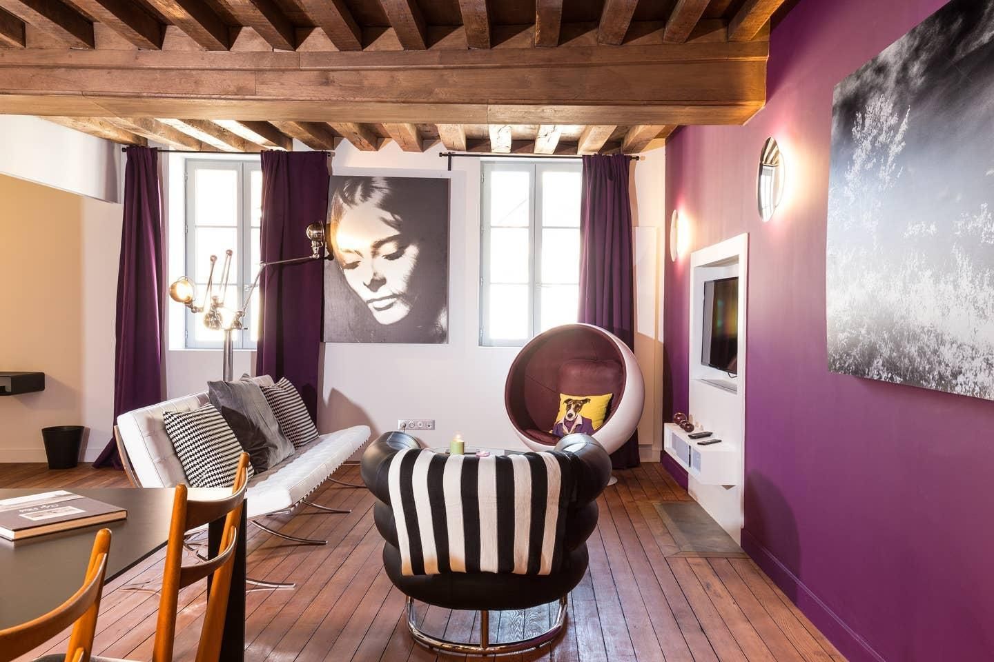 Apartment-Deluxe-Ensuite with Shower-City View-Cassis