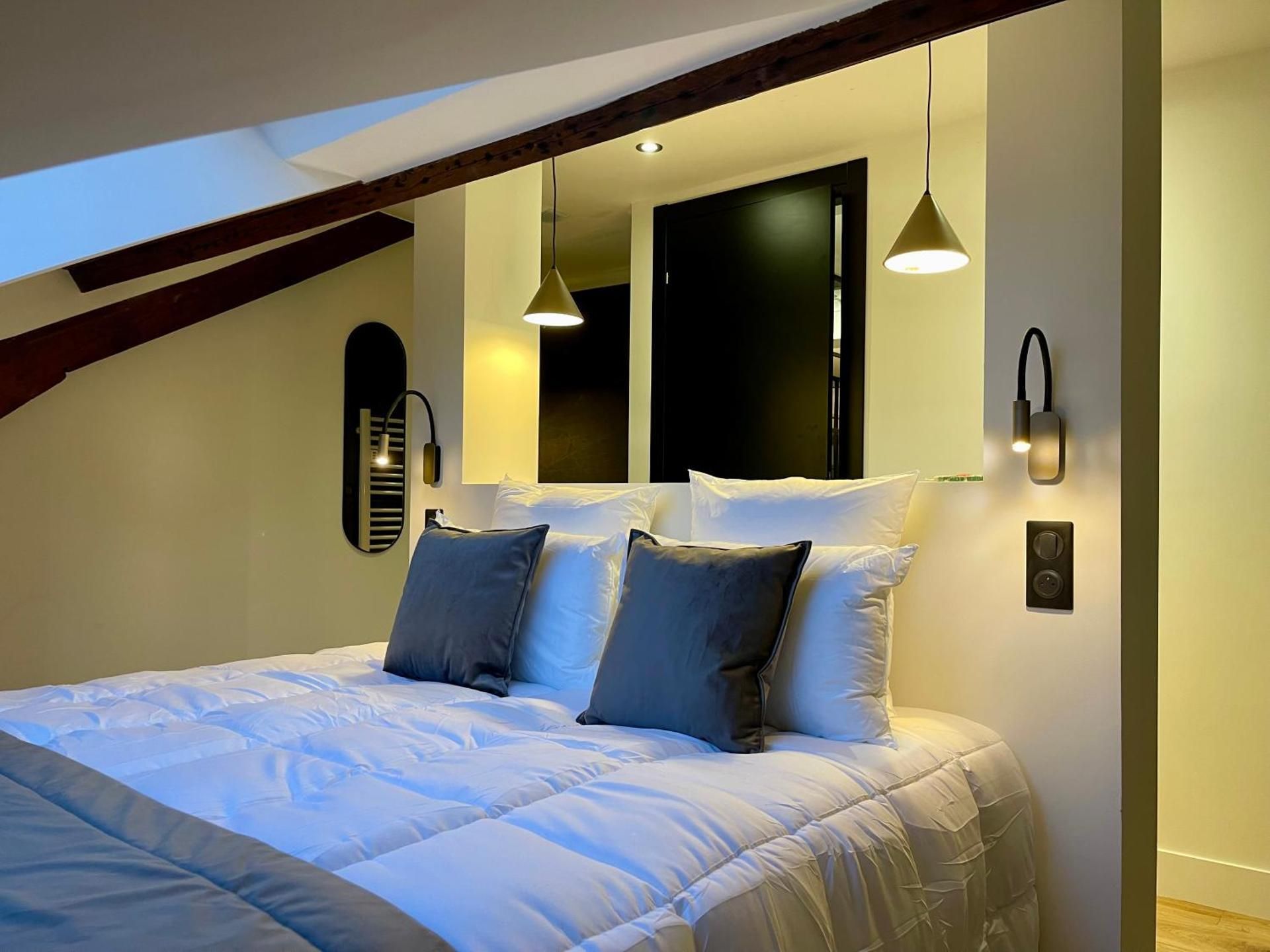 Apartment - Split Level