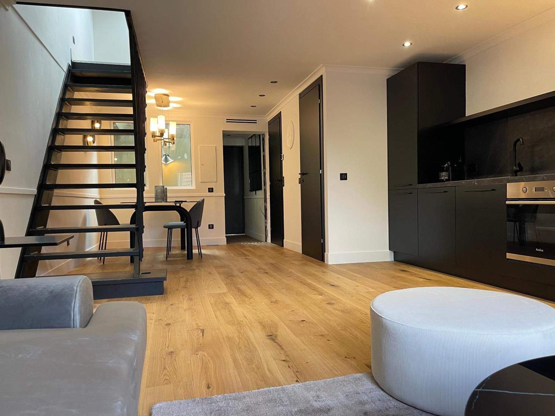 Apartment - Split Level