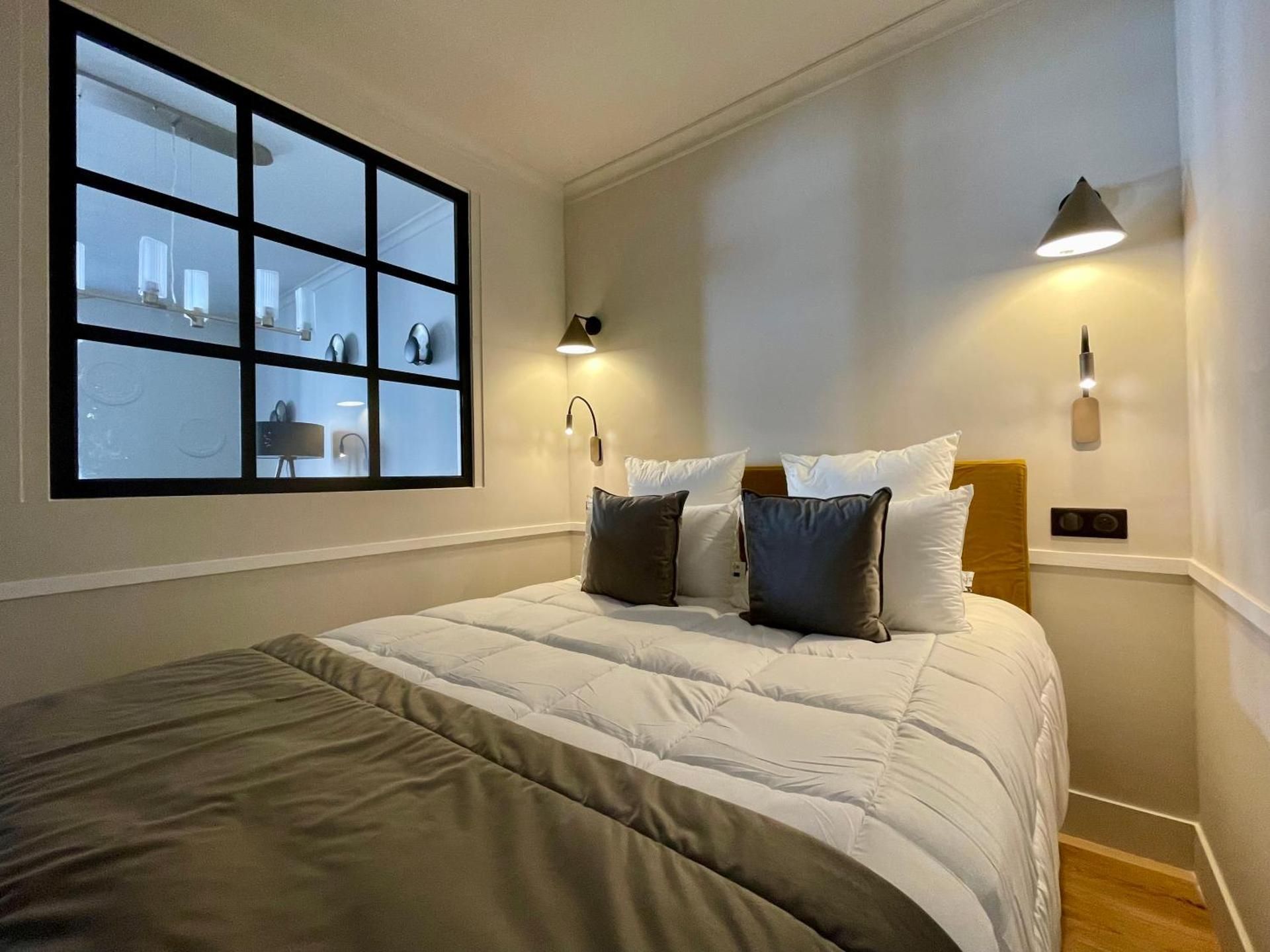 Superior Apartment