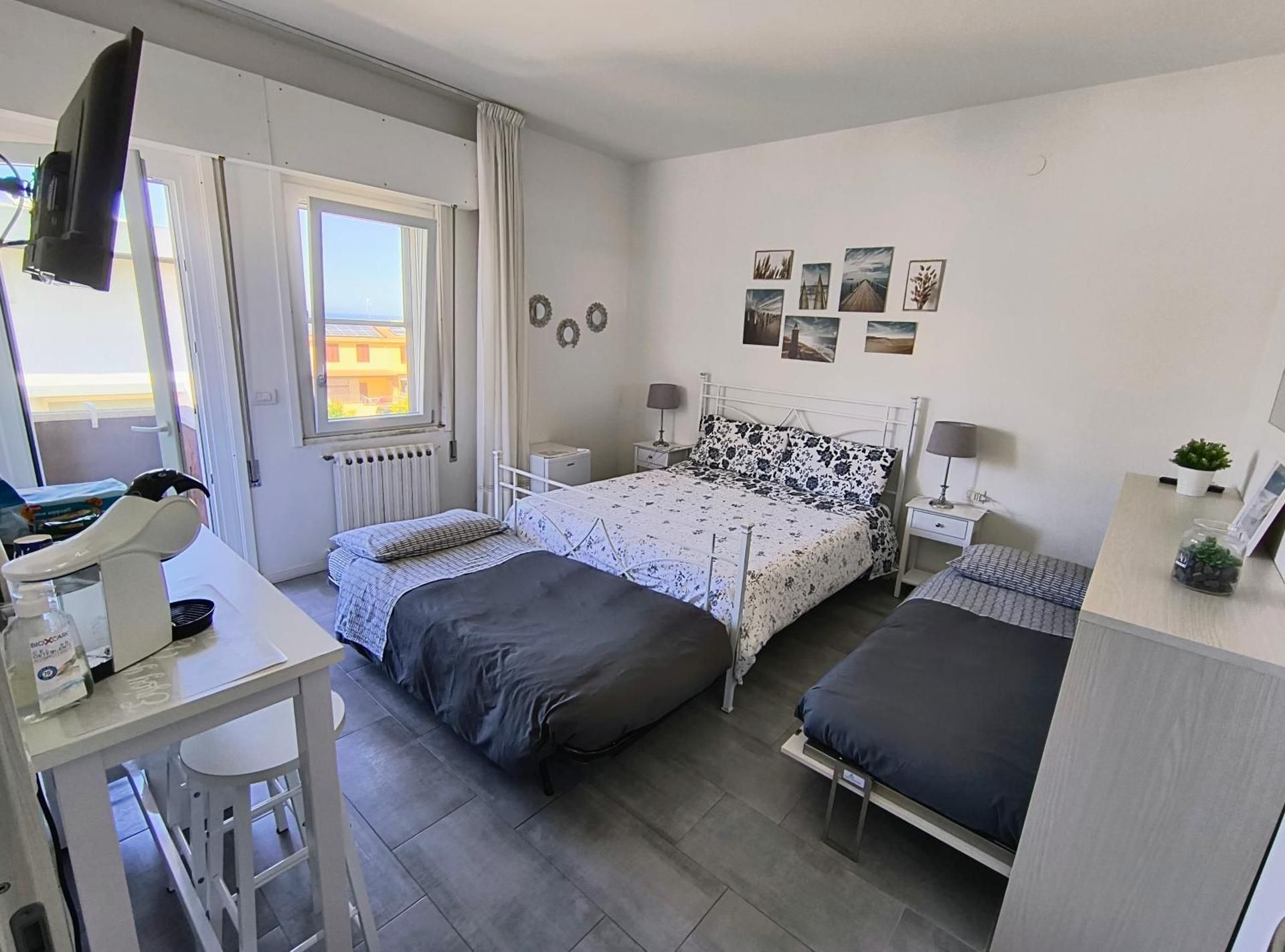 Deluxe Double Room with Balcony and Sea View