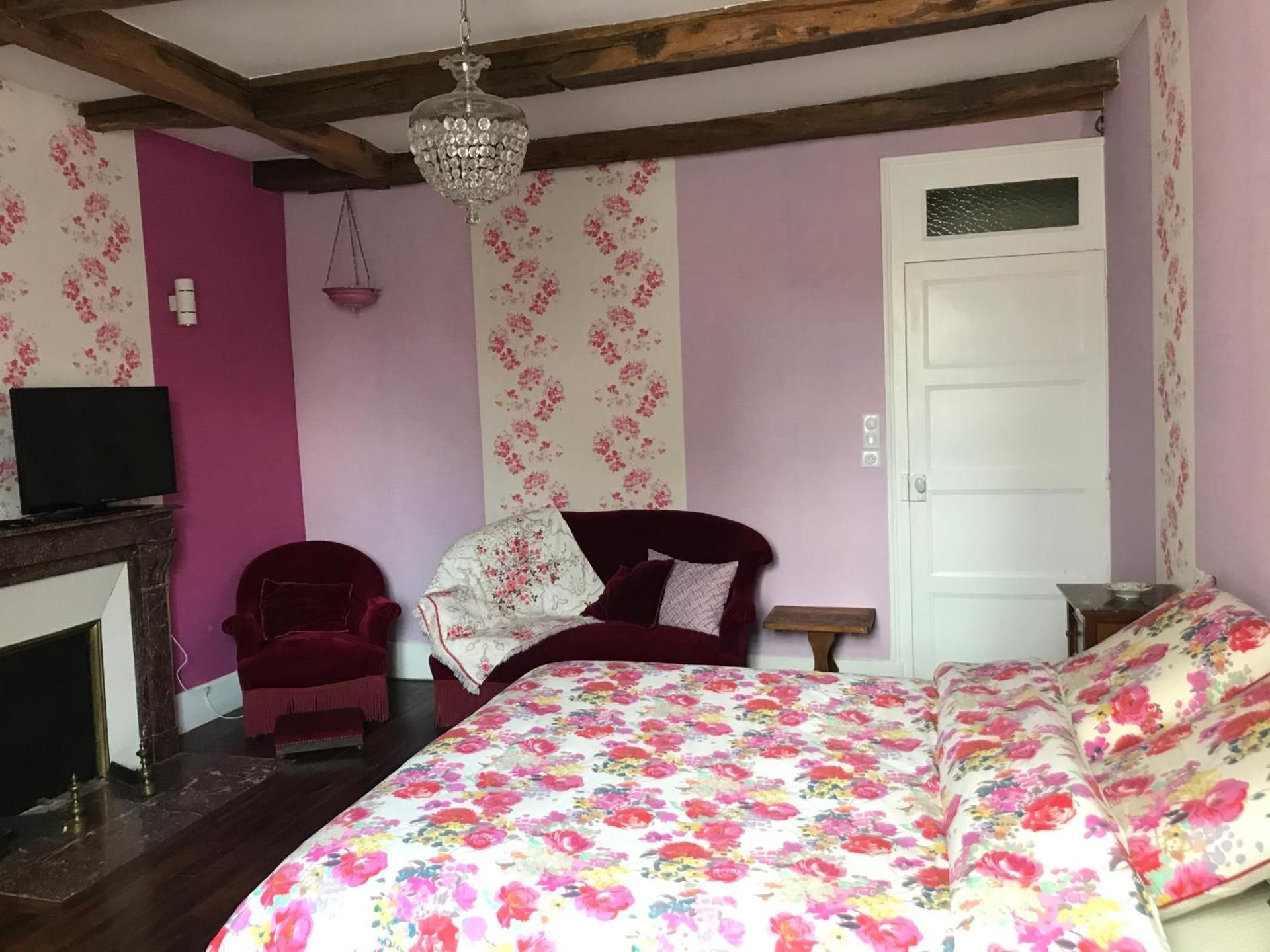 Double Room with Shared Bathroom