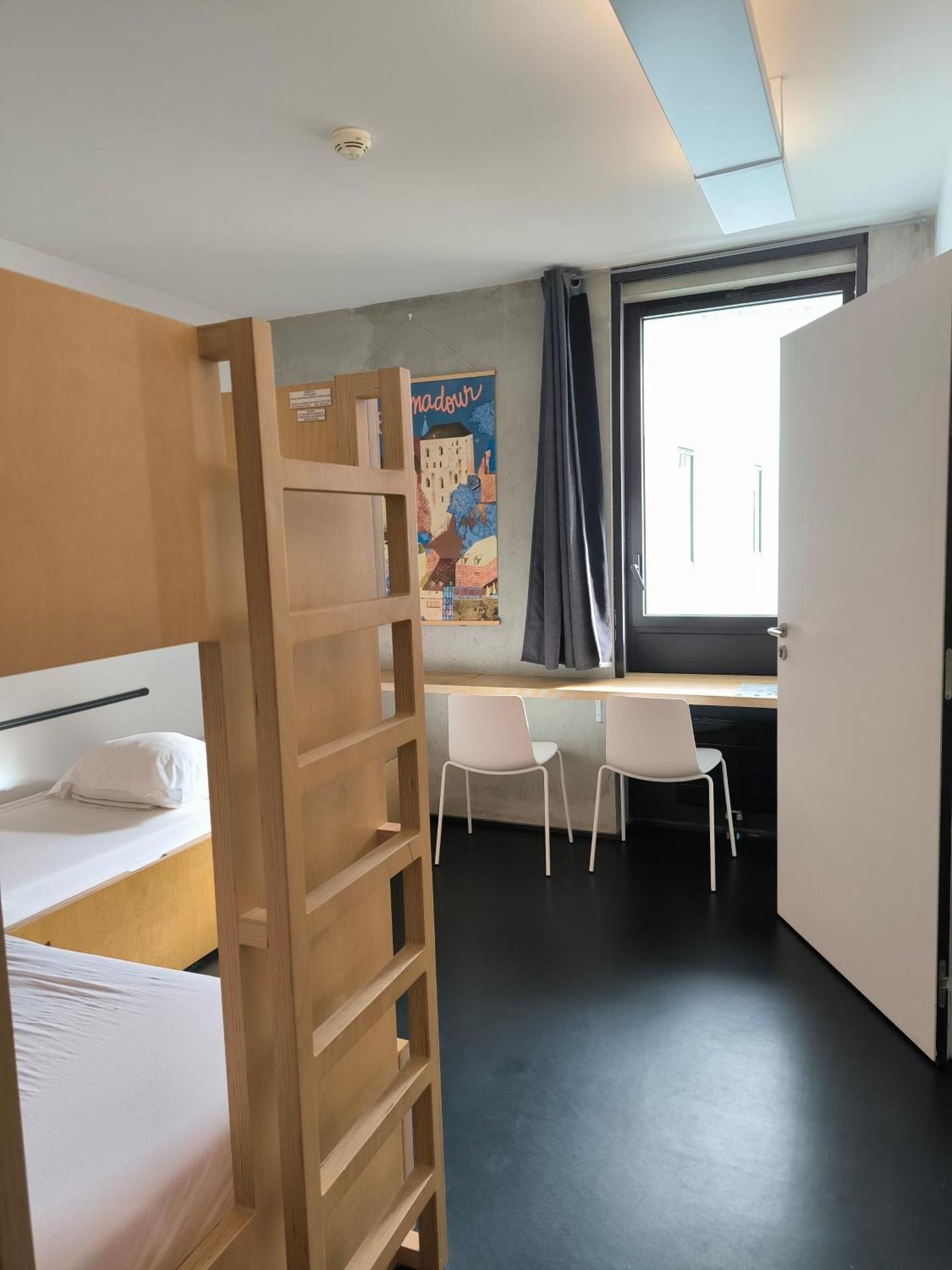 6-Bed Room with Bathroom