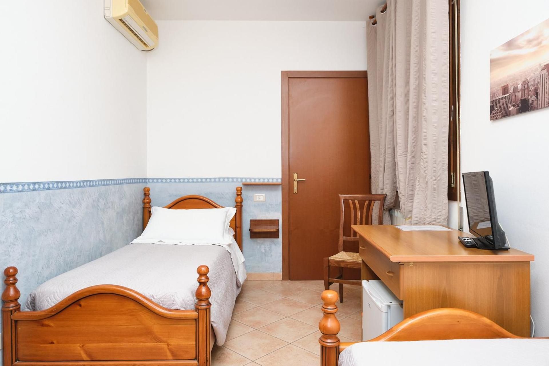 Budget Single Room