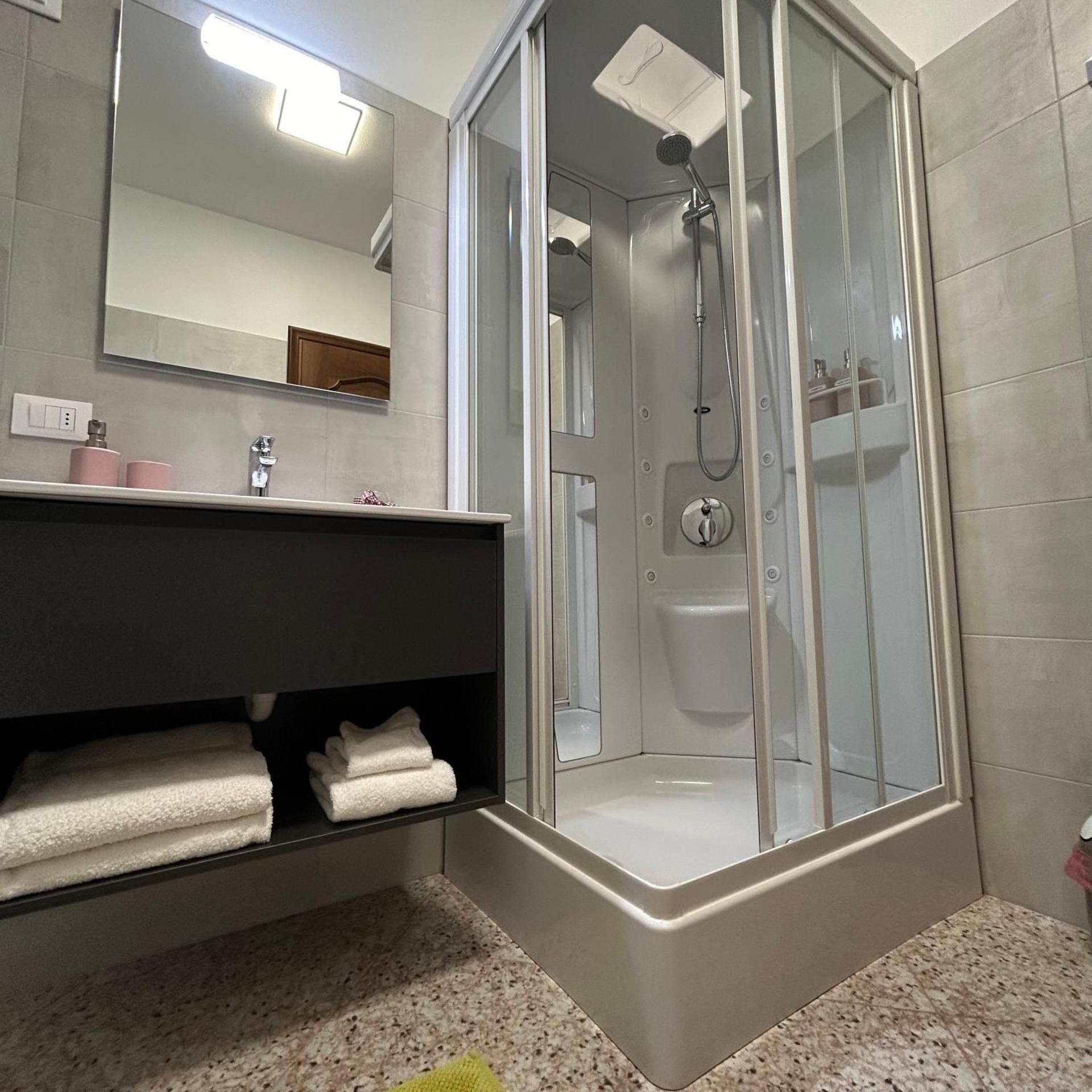 Double or Twin Room with Private External Bathroom