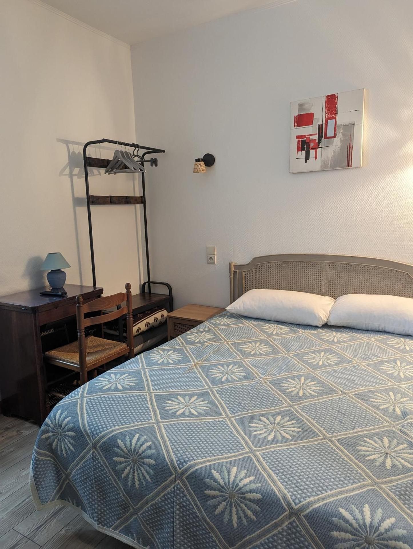 AUBERGE DES PINS Quadruple Room