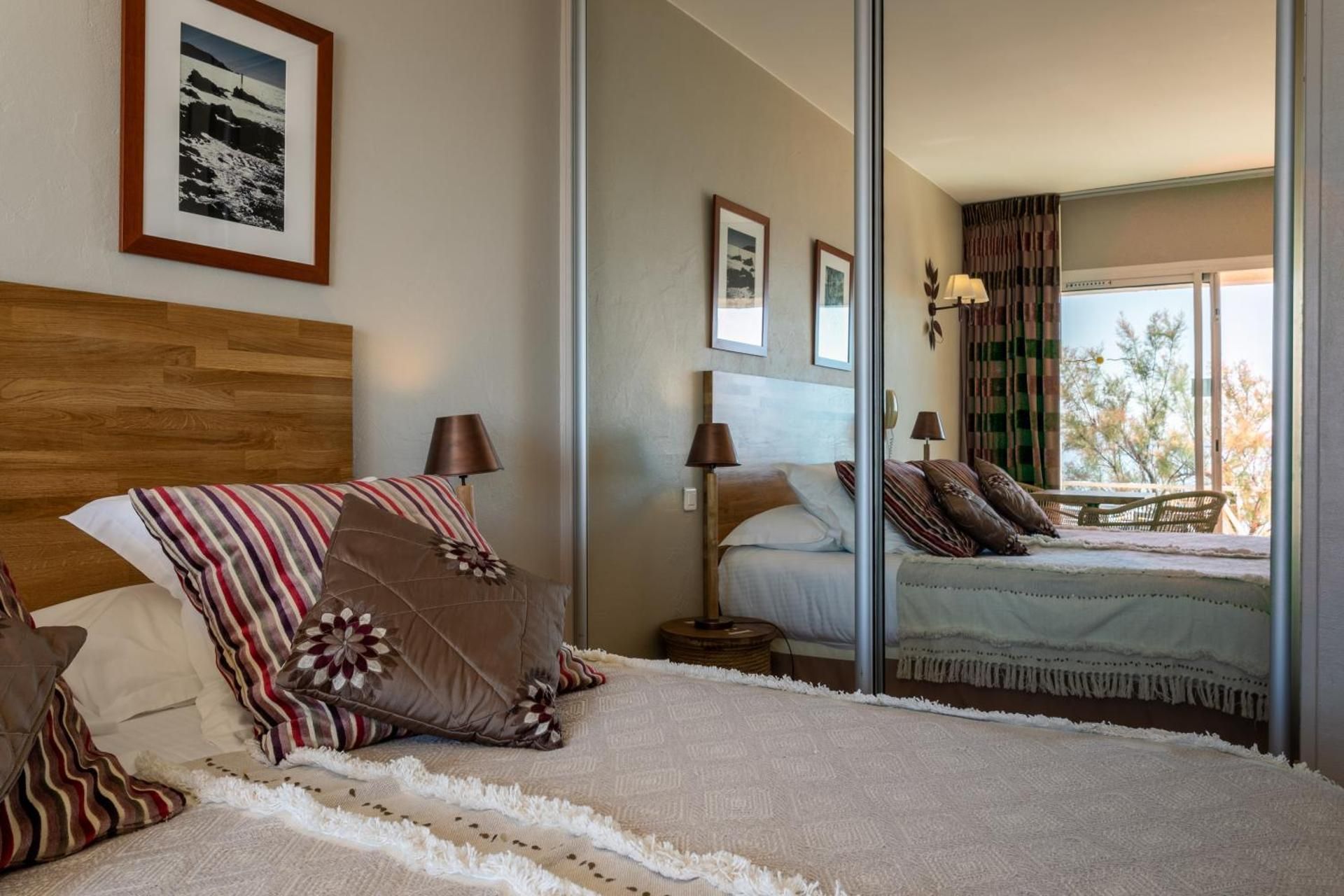 Deluxe Double or Twin Room with Sea View