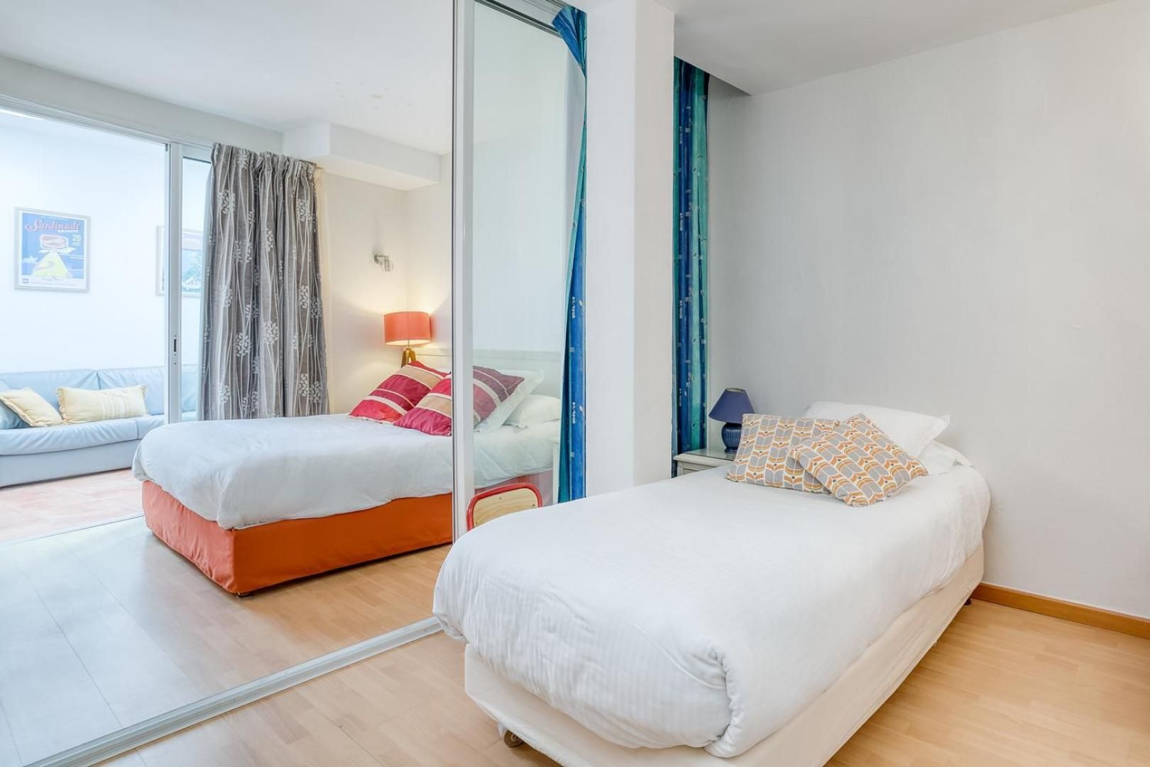 One-Bedroom Apartment - Sea Side