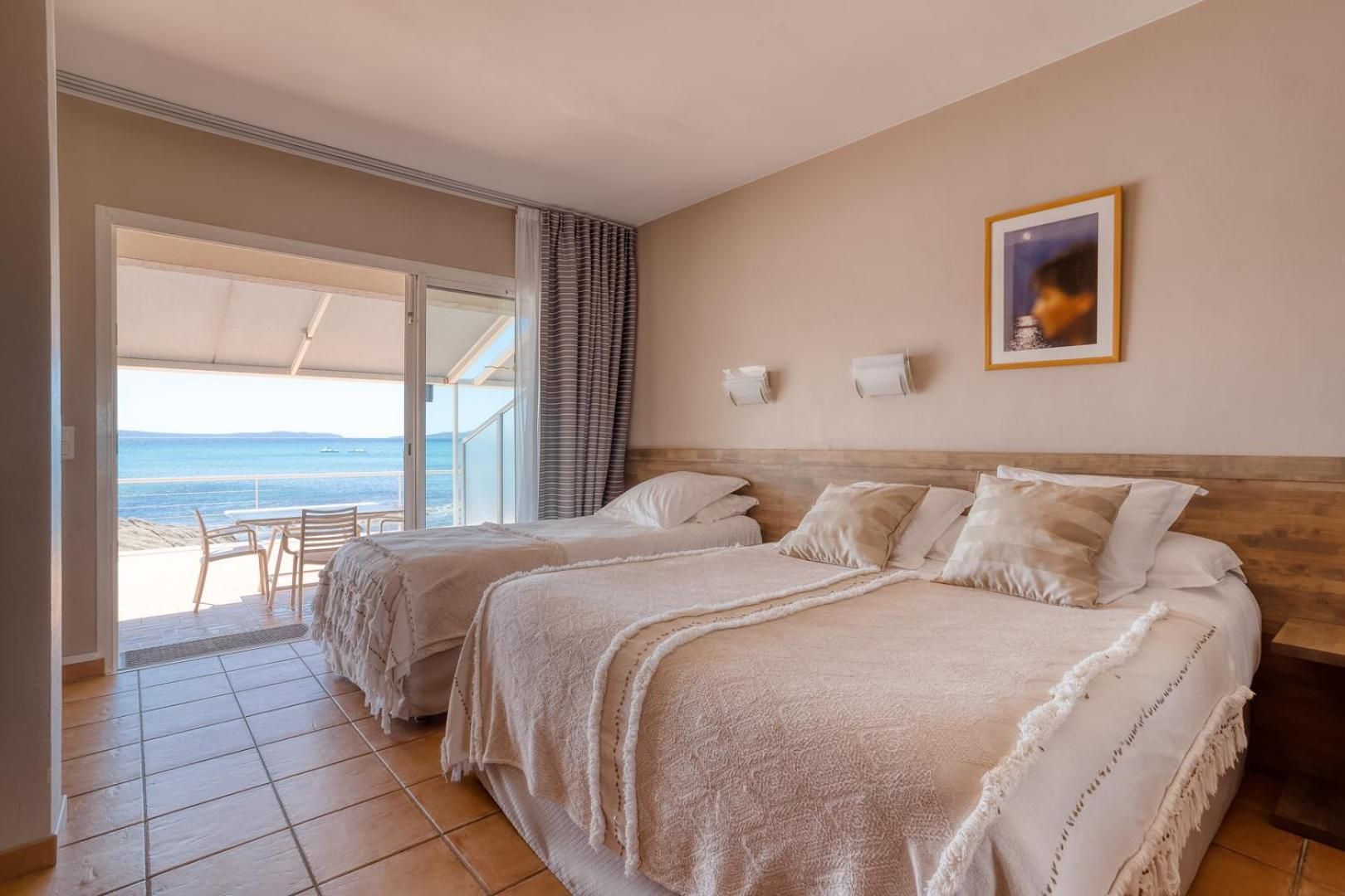 Triple Room with Sea View