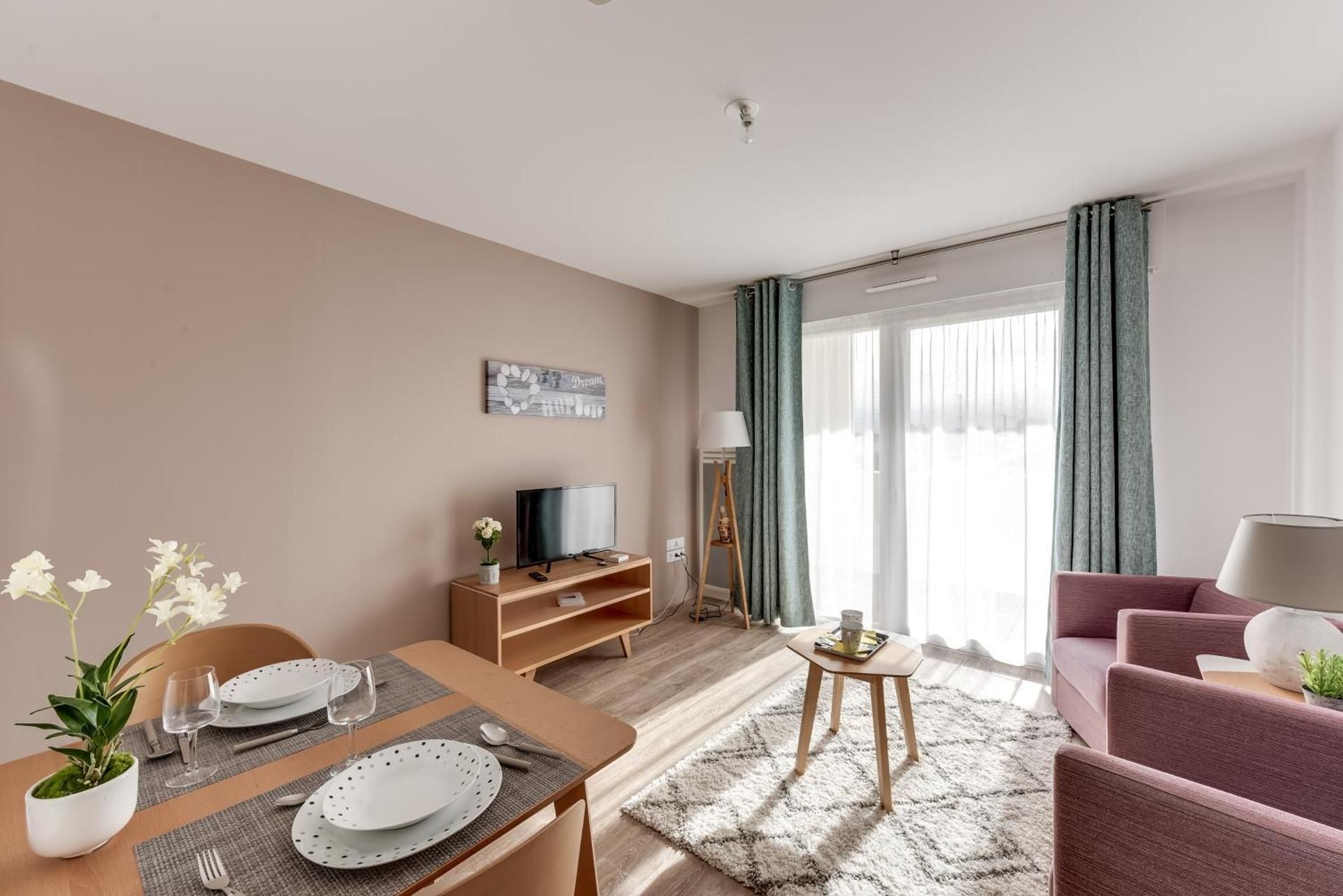 One-Bedroom Apartment