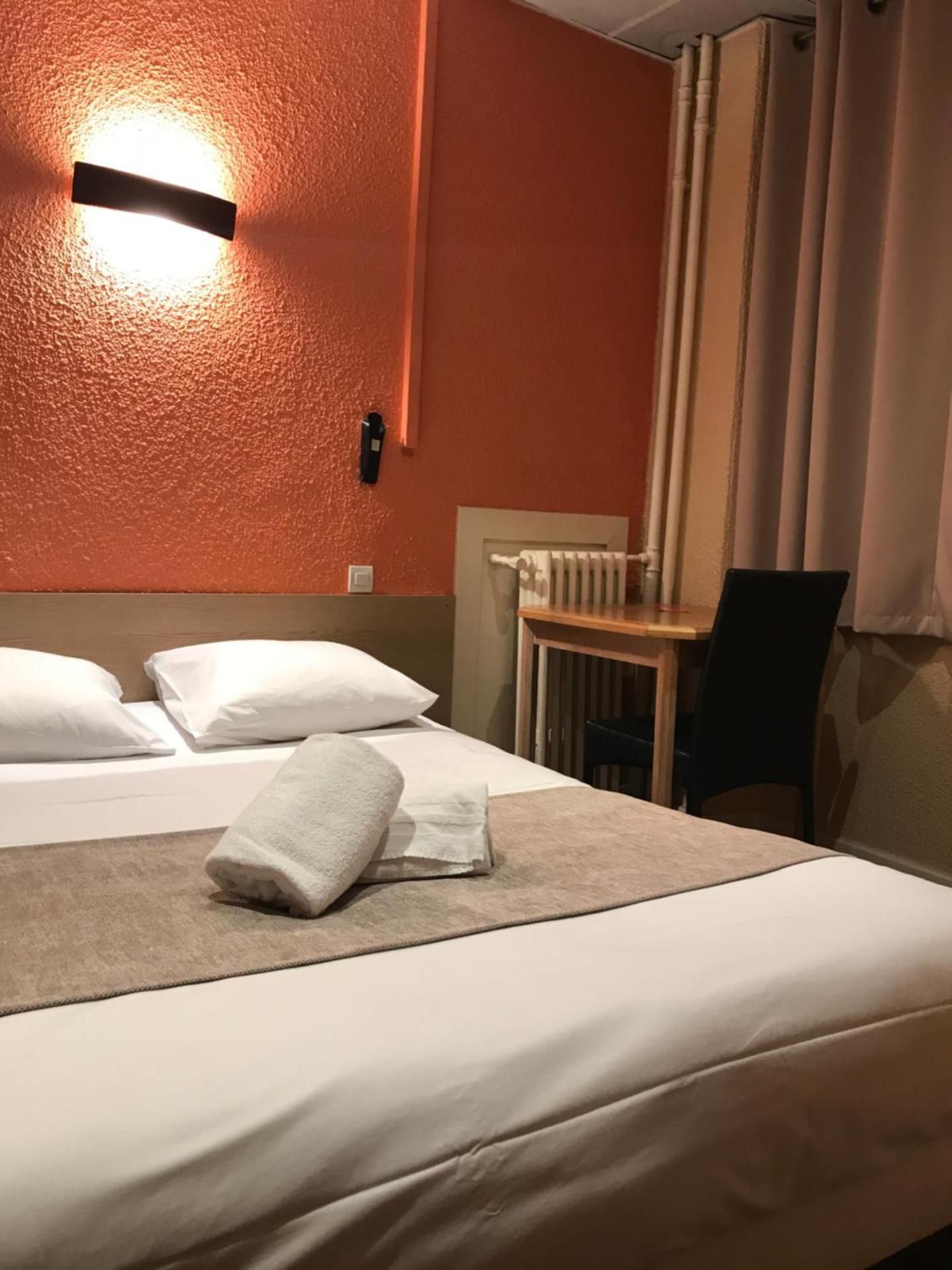 Hotel de Bretagne Double Room 2