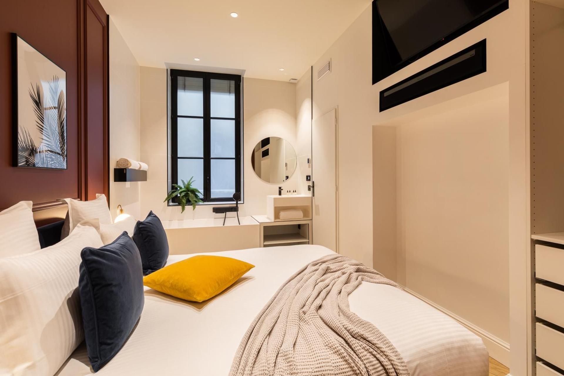 Authentic Apartment (2BedR & 2BathR)