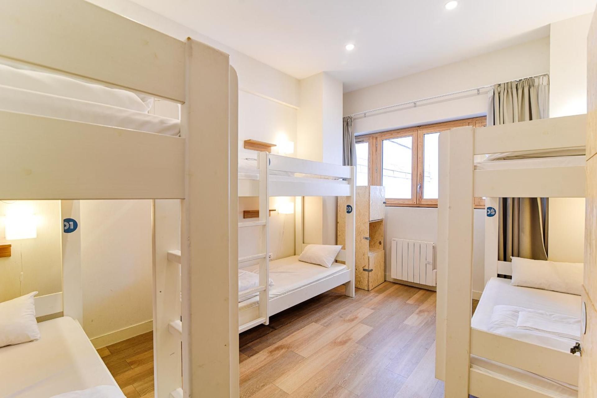 Bunk Bed in 8-Bed Female Dormitory Room