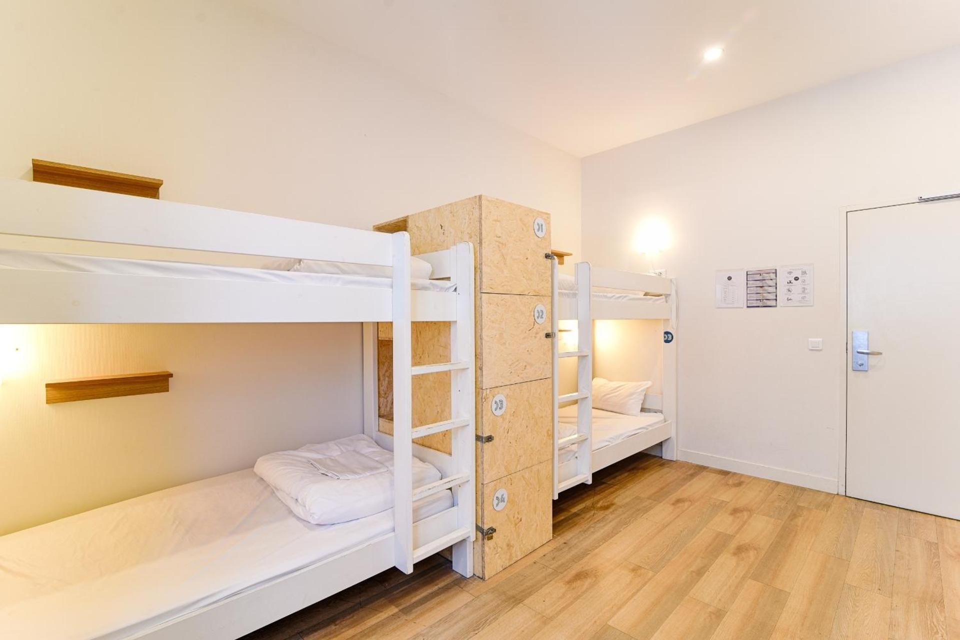 SLO Hostel Lyon Saxe Bunk Bed in 4-Bed Mixed Dormitory Room 2