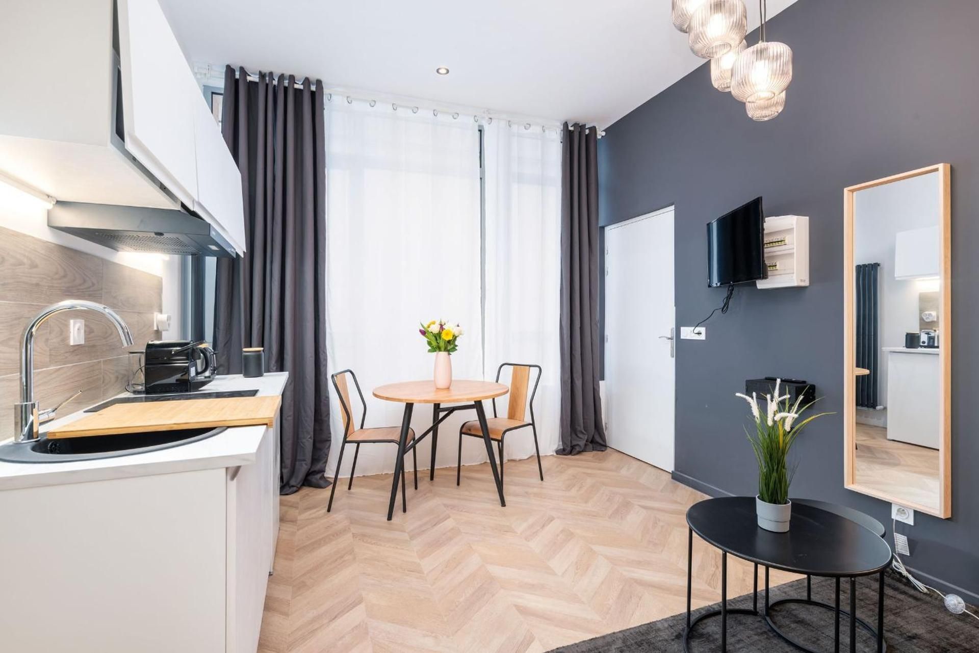 Deluxe Double Studio